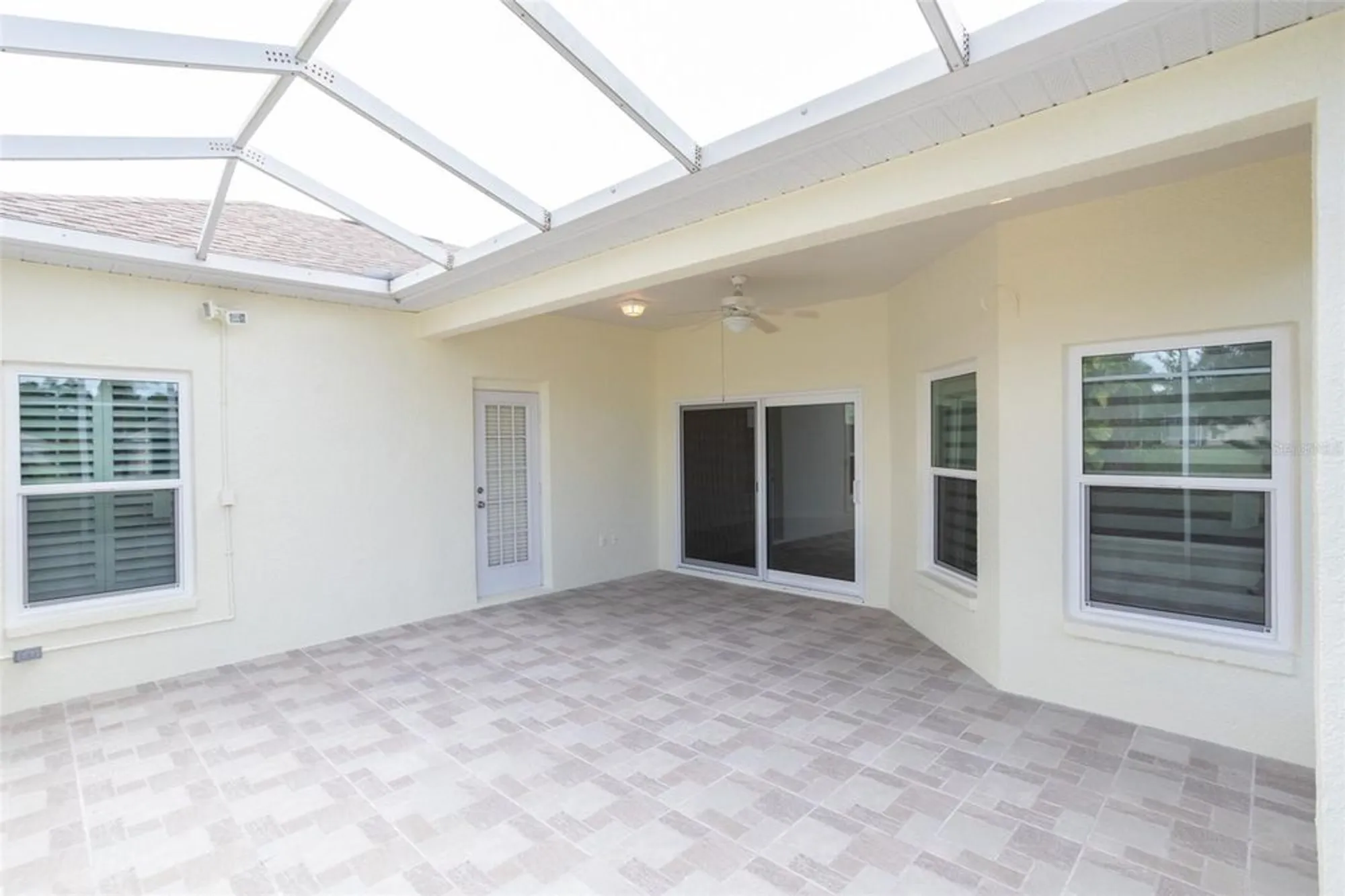 Property Slideshow image 40 of 89 | 2529 sandy hill ct, Holiday, FL, 34691