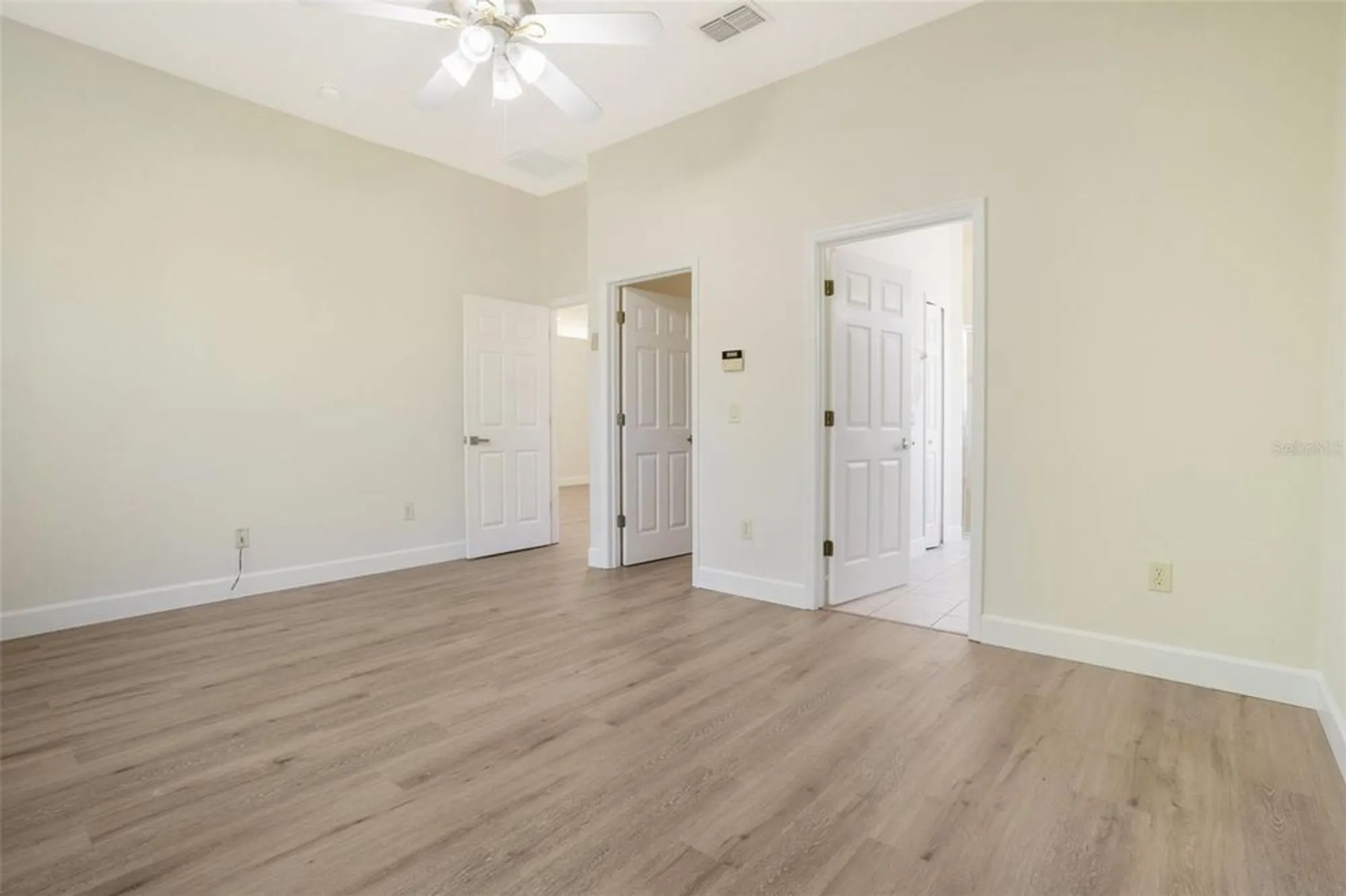 Property Slideshow image 15 of 50 | 103 crescent moon dr, Groveland, FL, 34736