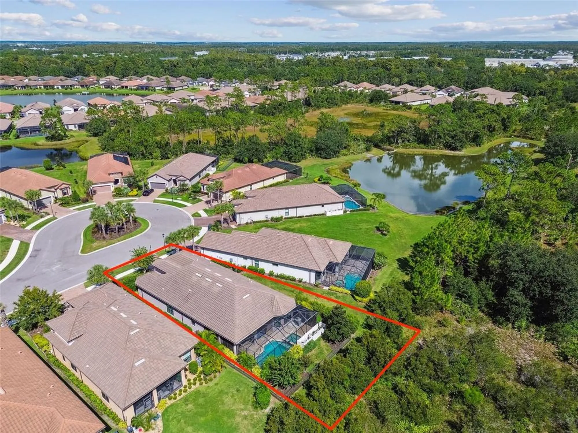 Property Slideshow image 14 of 70 | 8621 grand alberato rd, Tampa, FL, 33647