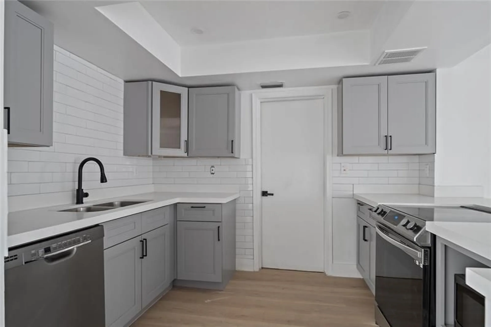 Property Slideshow image 27 of 34 | 4510 nw 49th dr, Tamarac, FL, 33319