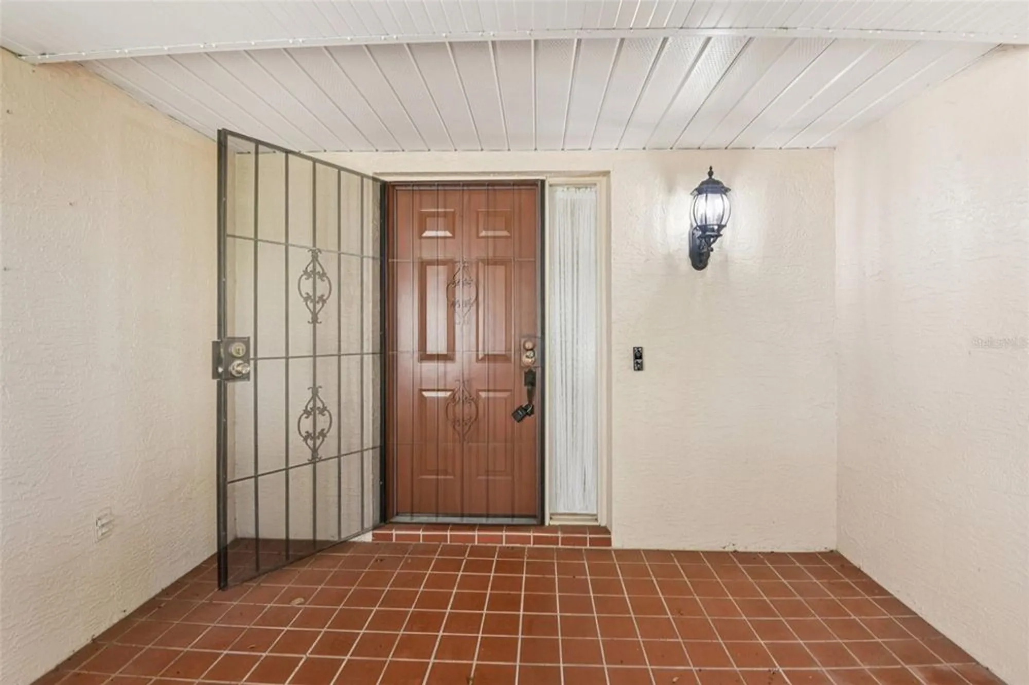 Property Slideshow image 2 of 22 | 1503 laughton pl 206, Sun City Center, FL, 33573