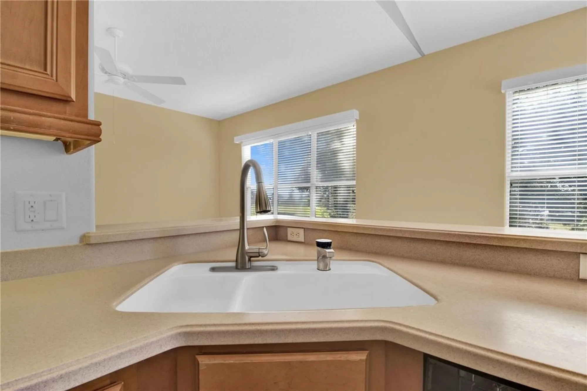 Property Slideshow image 11 of 41 | 4538 nottoway dr, Leesburg, FL, 34748