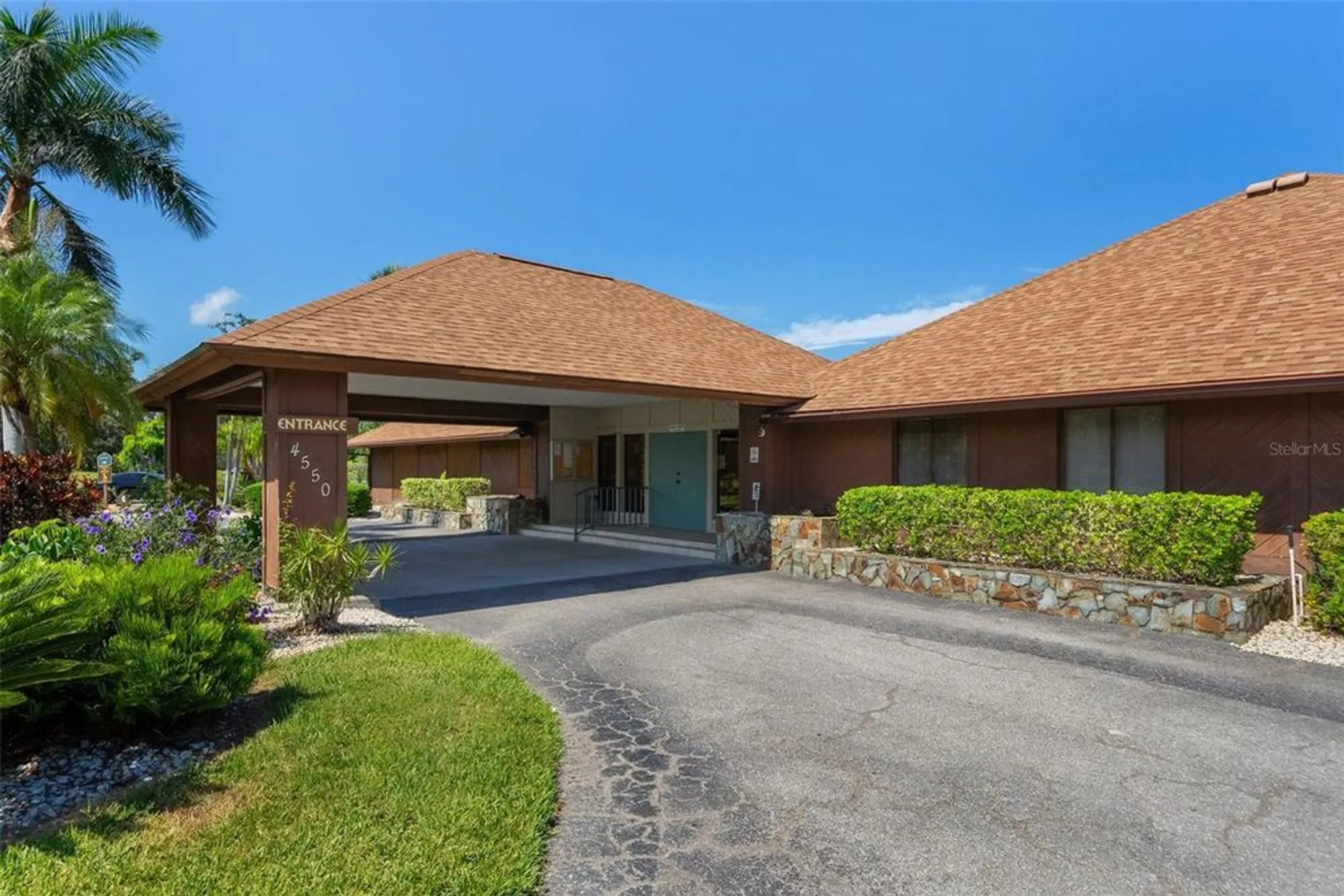 Property Slideshow image 37 of 50 | 6061 fairway ln 1411, Bradenton, FL, 34210