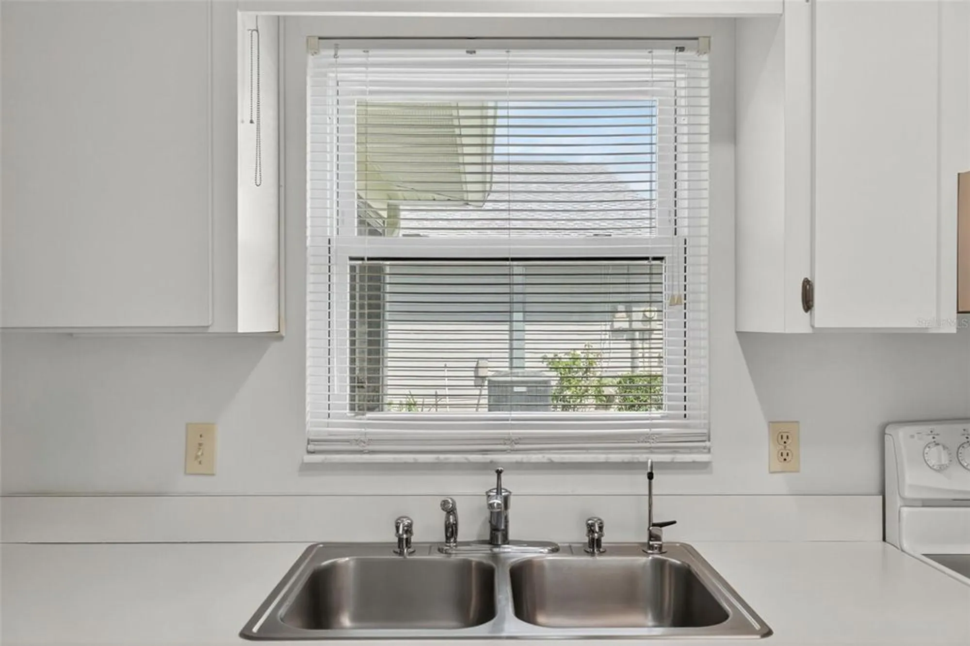 Property Slideshow image 9 of 42 | 2243 sea island cir, Lakeland, FL, 33810