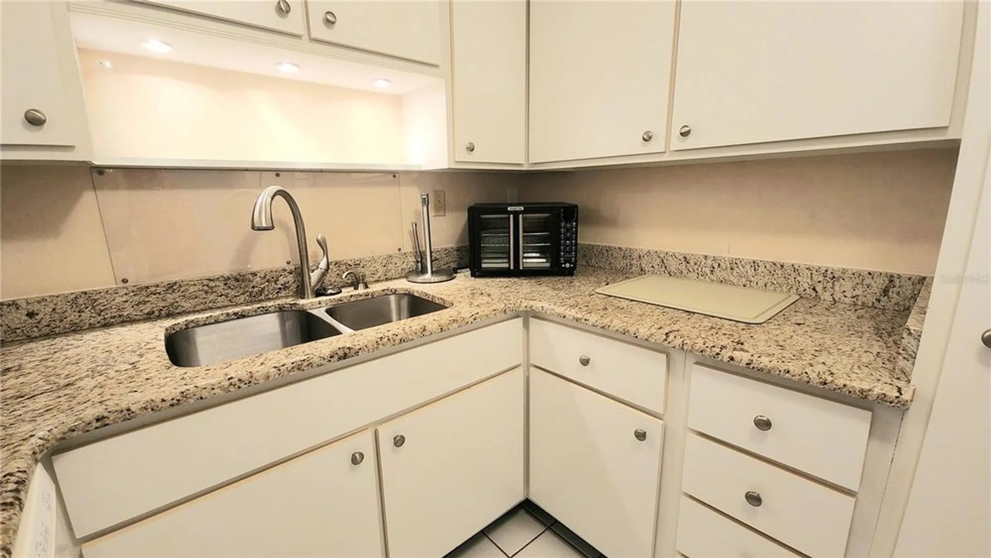 Property Slideshow image 19 of 45 | 21300 brinson ave 201, Port Charlotte, FL, 33952