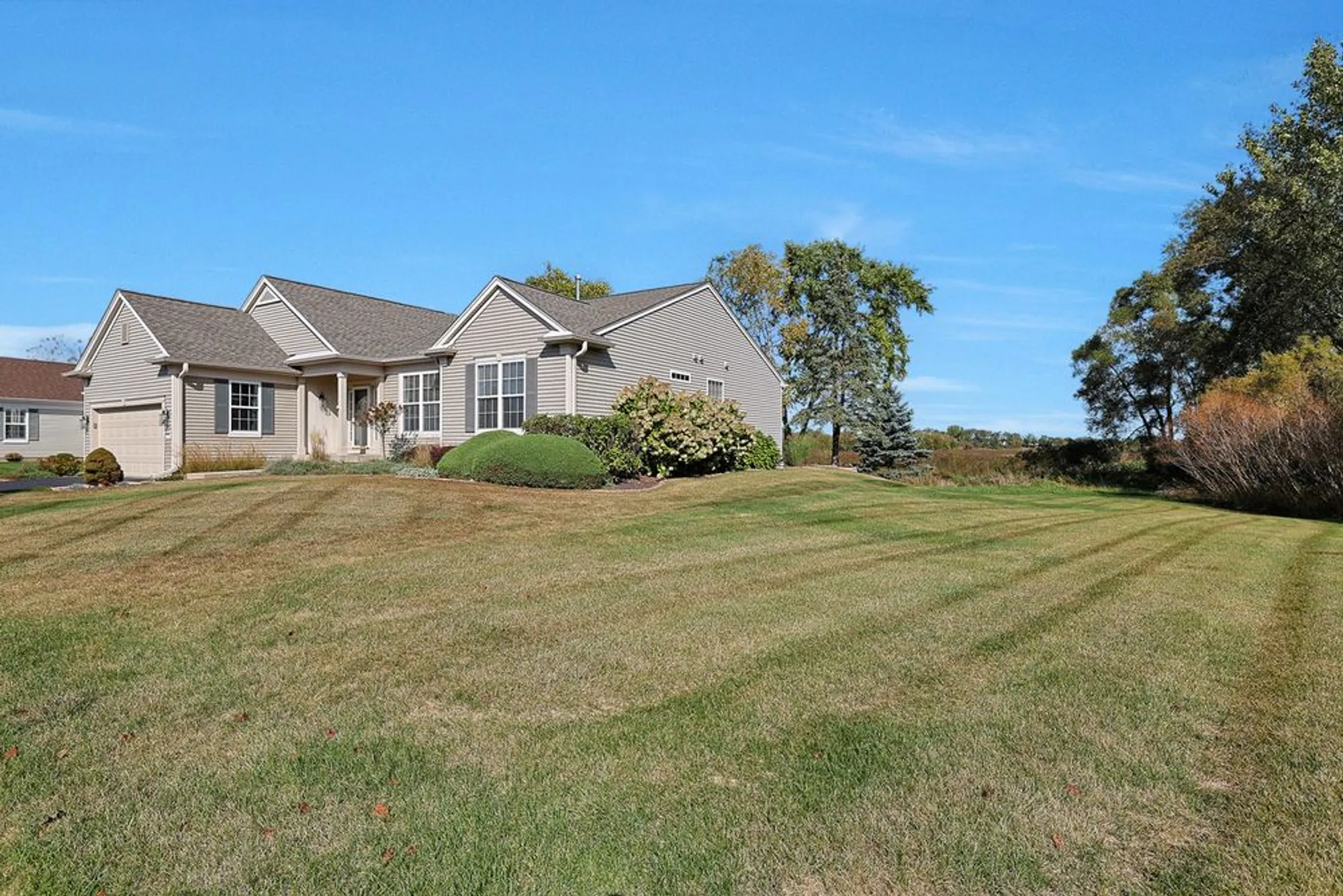 Property Slideshow image 39 of 43 | 12770 timber creek dr, Huntley, IL, 60142