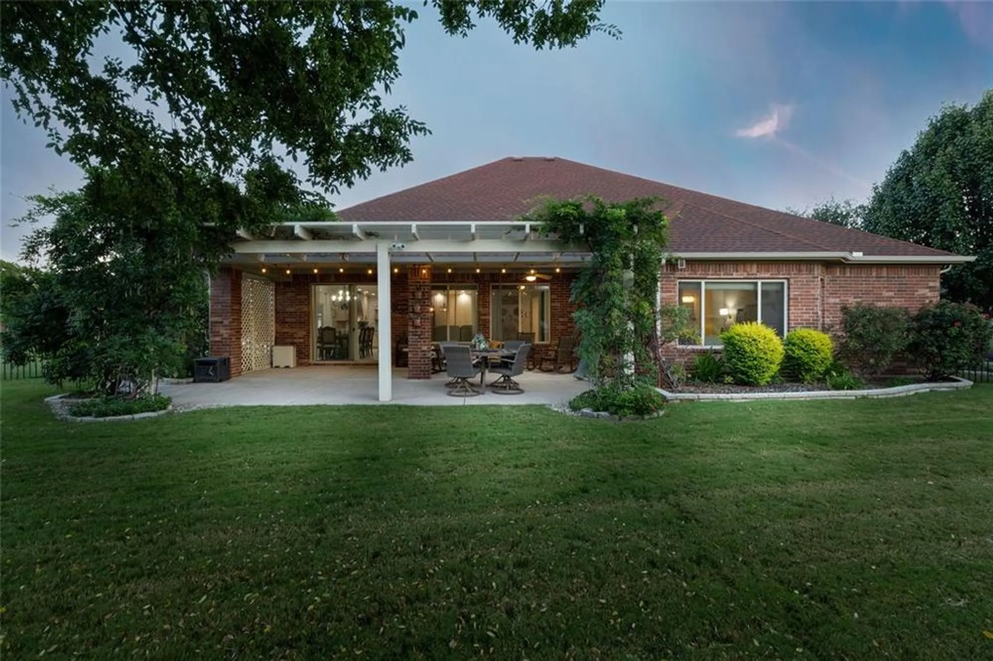 Property Slideshow image 33 of 40 | 9004 freeport dr, Denton, TX, 76207