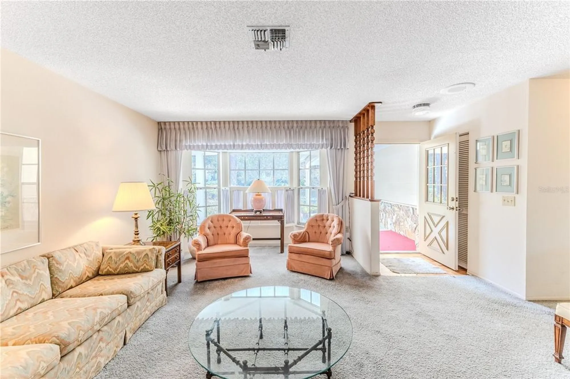 Property Slideshow image 10 of 73 | 2193 timber lodge ln, Spring Hill, FL, 34606