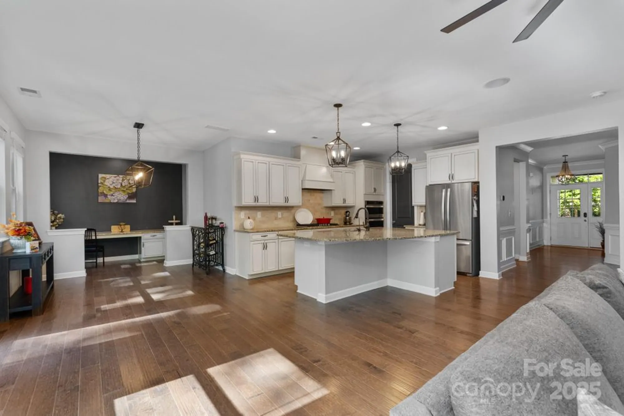 Property Slideshow image 15 of 48 | 4946 norman park pl, Lake Wylie, SC, 29710