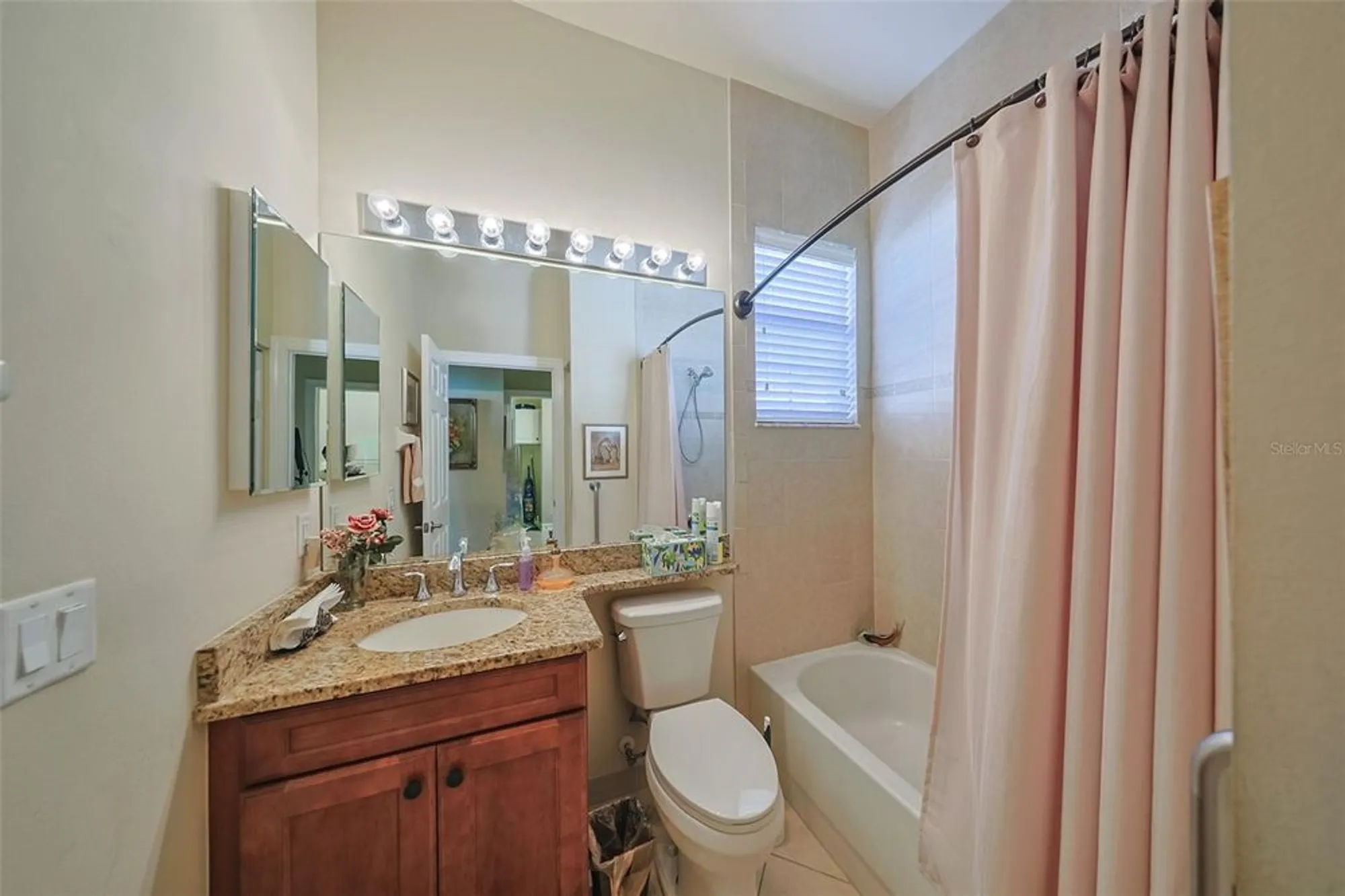 Property Slideshow image 15 of 67 | 15948 cobble mill dr, Wimauma, FL, 33598