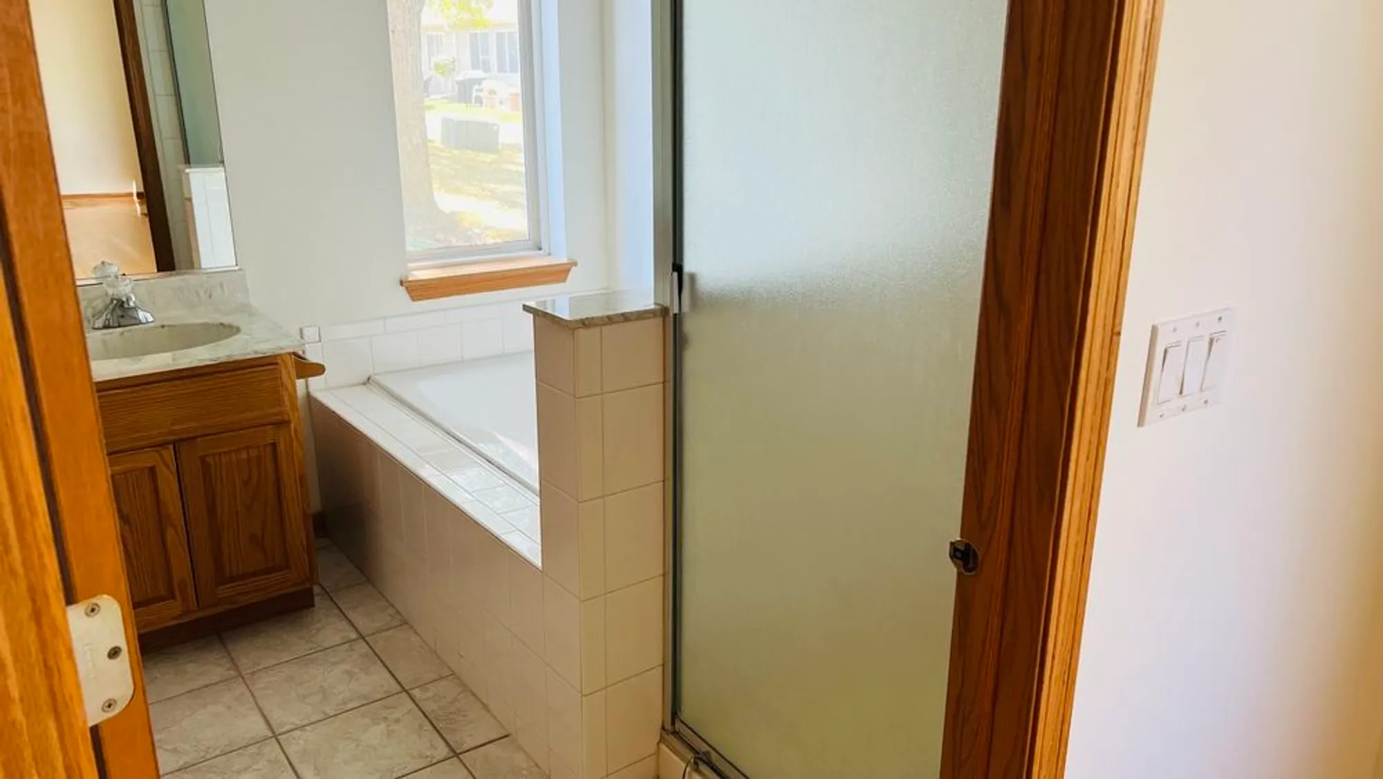 Property Slideshow image 10 of 18 | 20827 w honeysuckle ct, Plainfield, IL, 60544