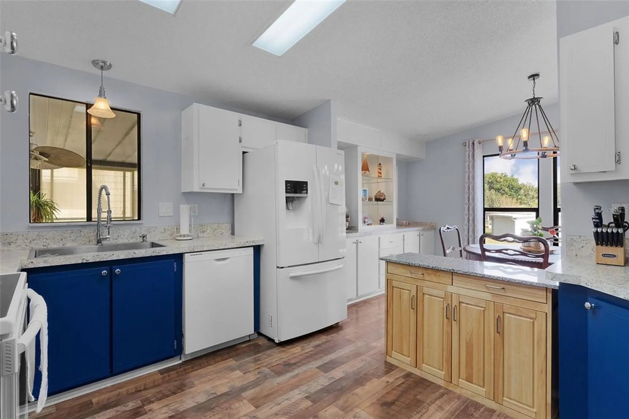 Property Slideshow image 11 of 42 | 1717 palm aire dr, Lady Lake, FL, 32159