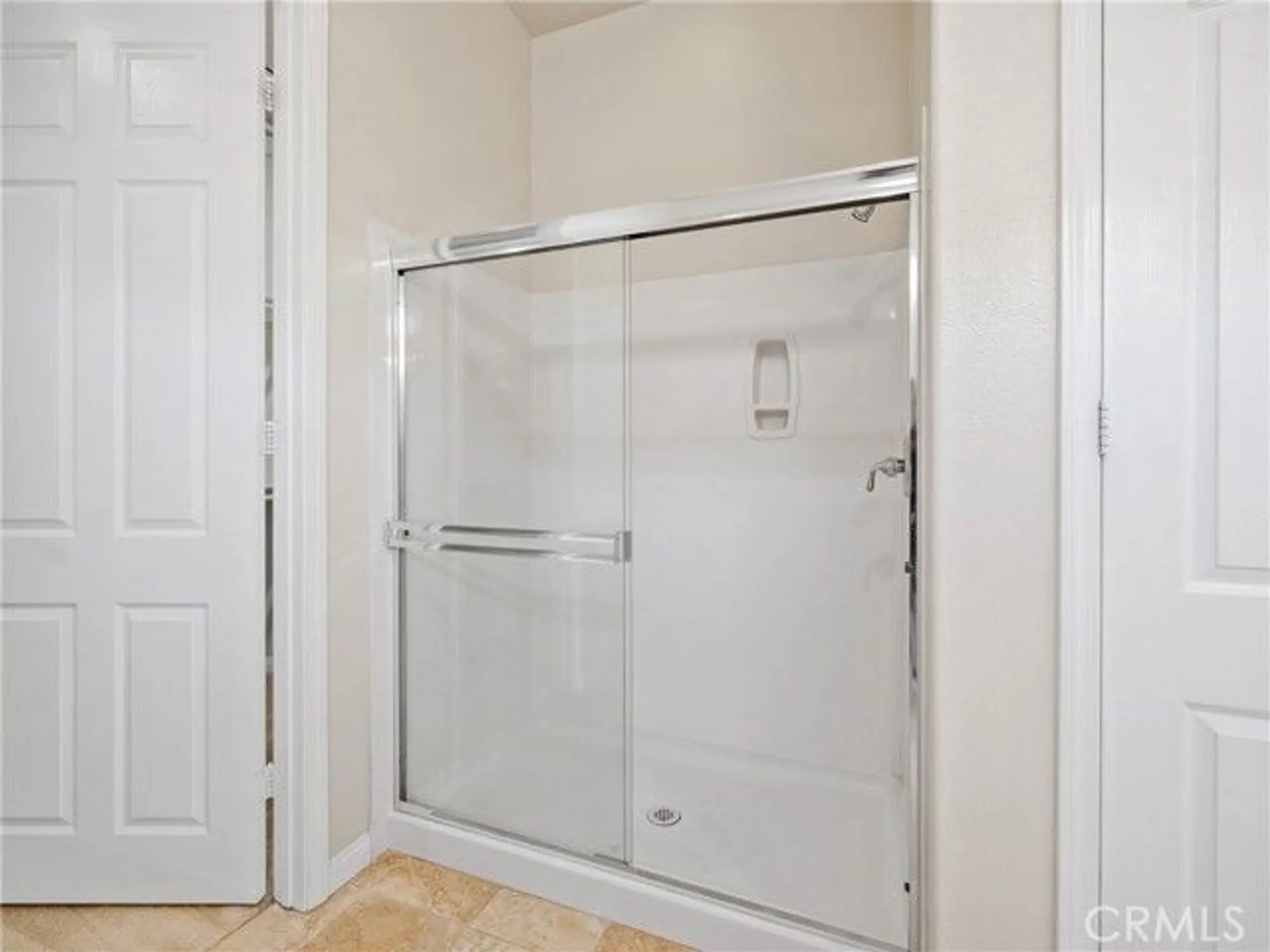 Property Slideshow image 26 of 38 | 19301 galloping hill rd, Apple Valley, CA, 92308