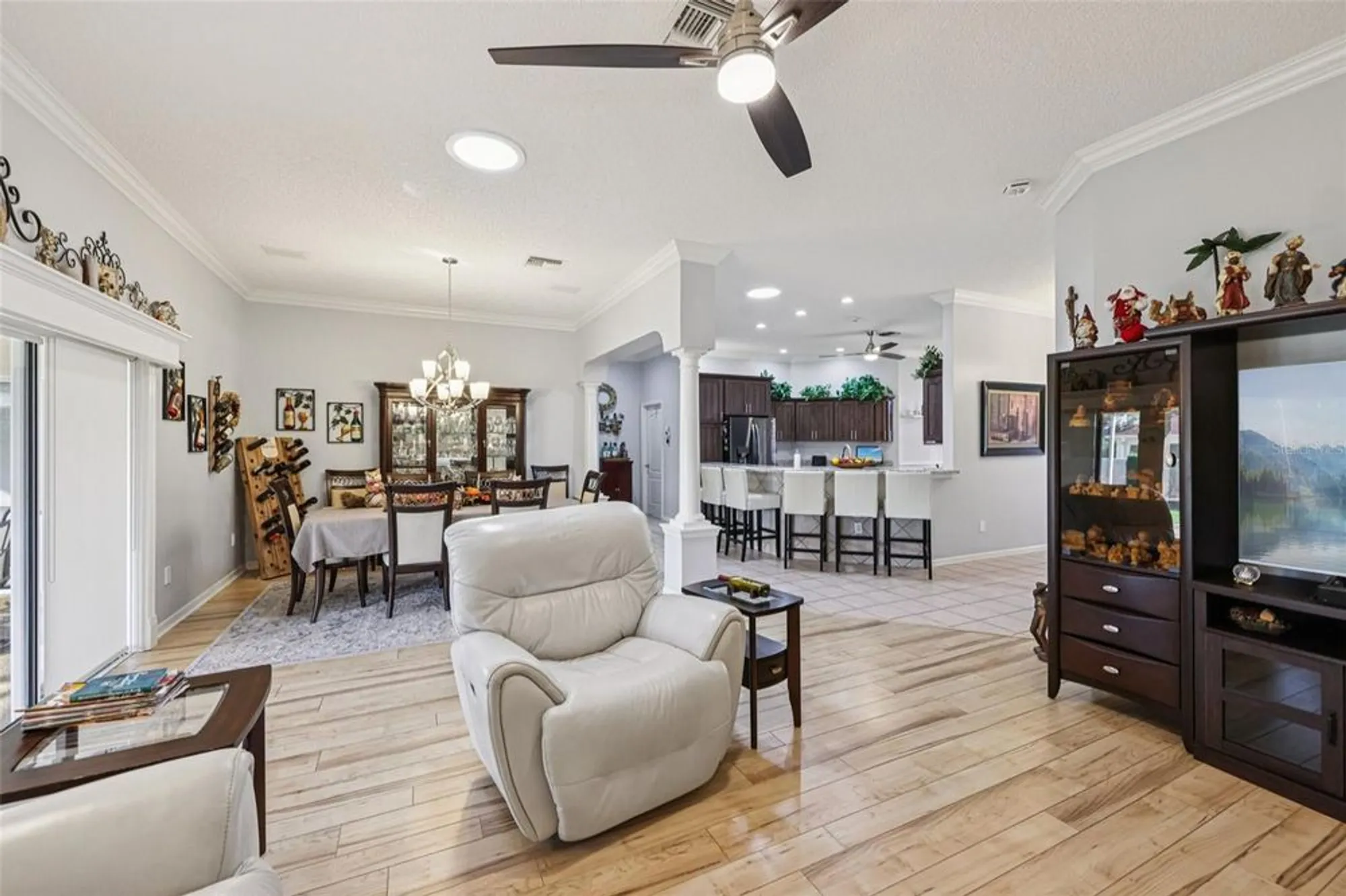 Property Slideshow image 8 of 69 | 2012 santo domingo dr, The Villages, FL, 32159