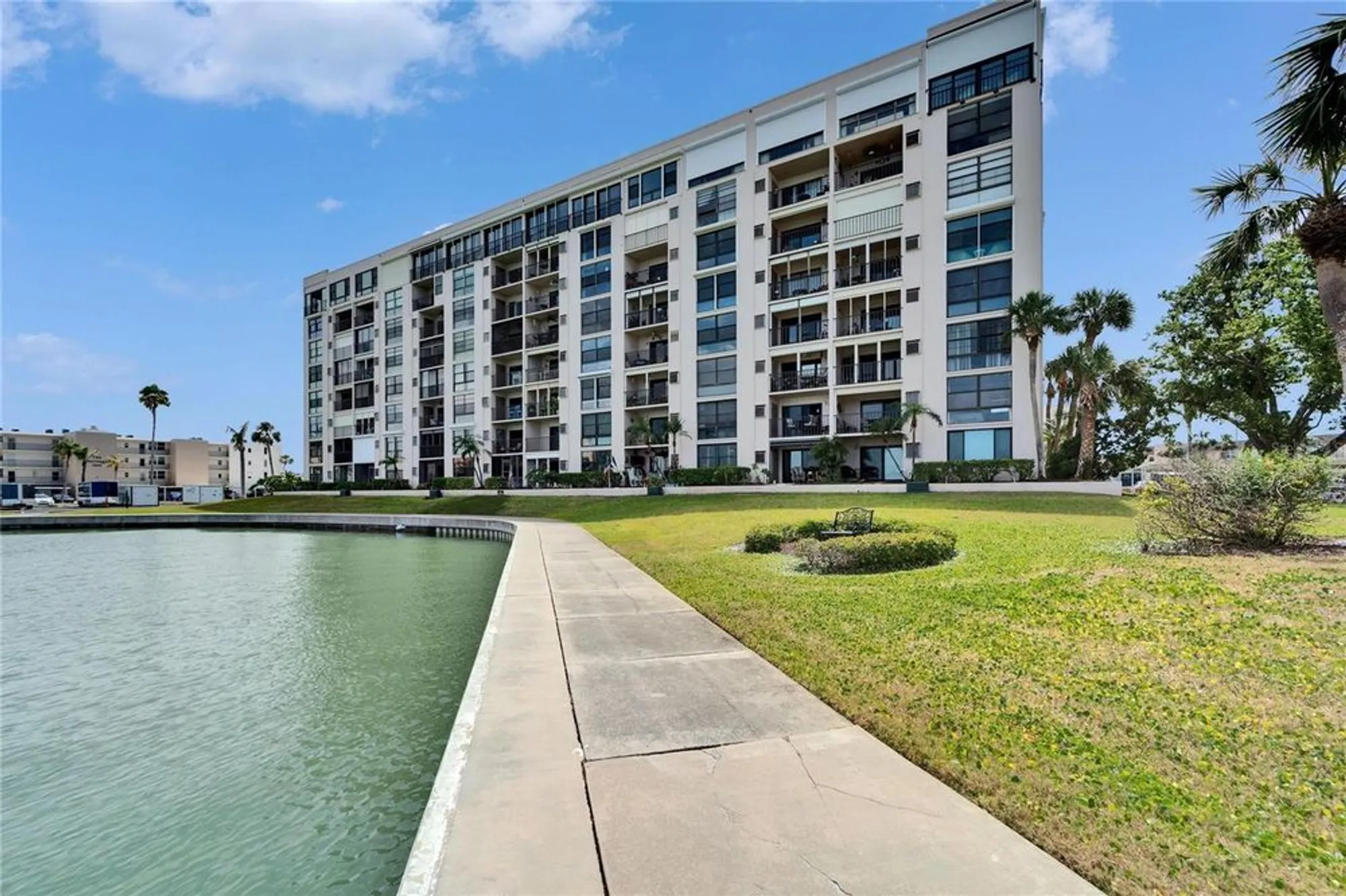 Property Slideshow image 36 of 60 | 7700 sun island dr 107, South Pasadena, FL, 33707