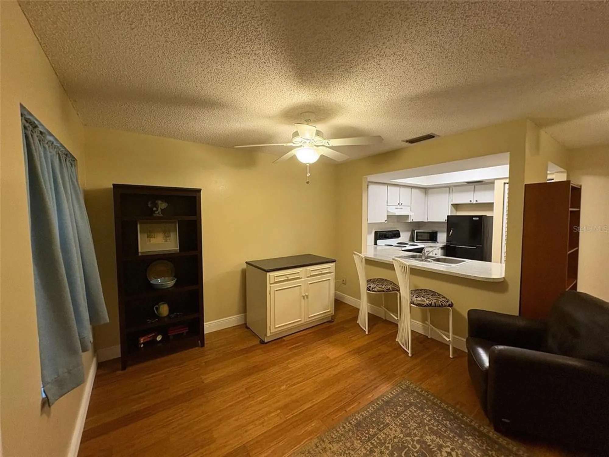 Property Slideshow image 9 of 29 | 1250 s pinellas ave 411, Tarpon Springs, FL, 34689