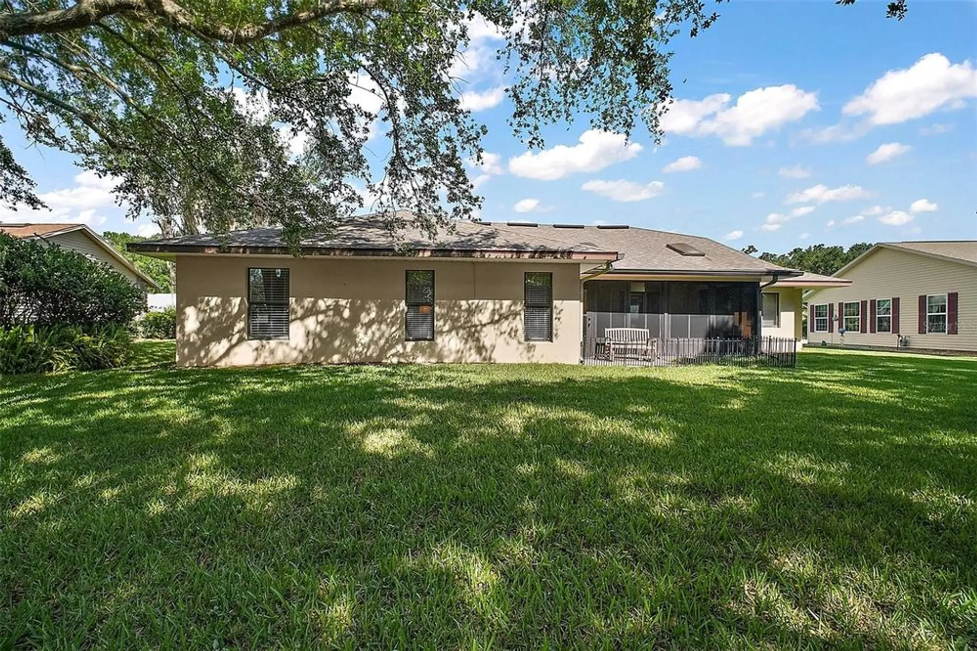 Property Slideshow image 26 of 29 | 27022 racquet cir, Leesburg, FL, 34748