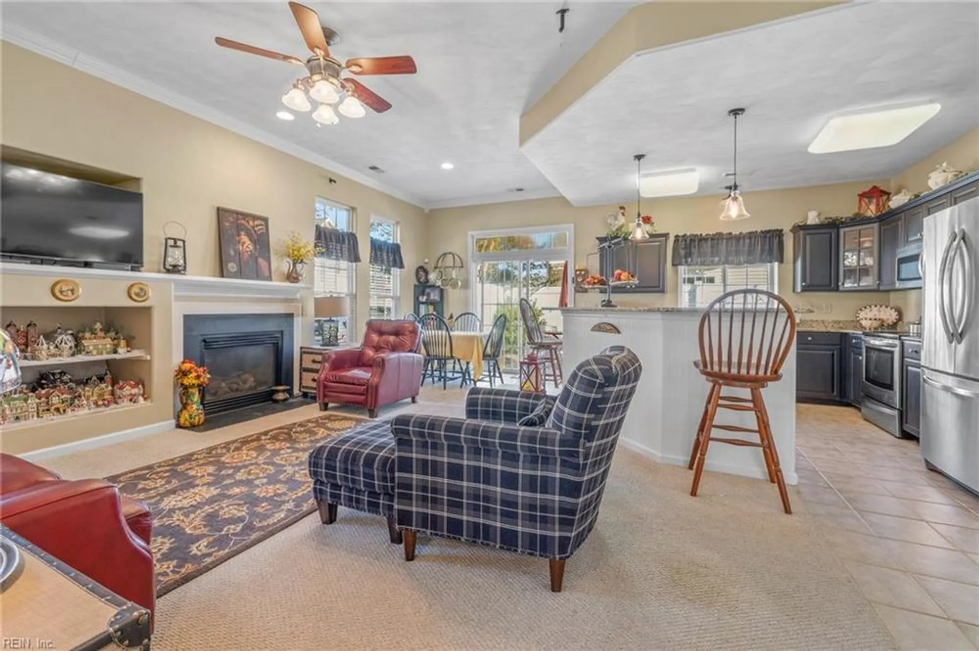 Property Slideshow image 9 of 36 | 800 monroe ct, Chesapeake, VA, 23320