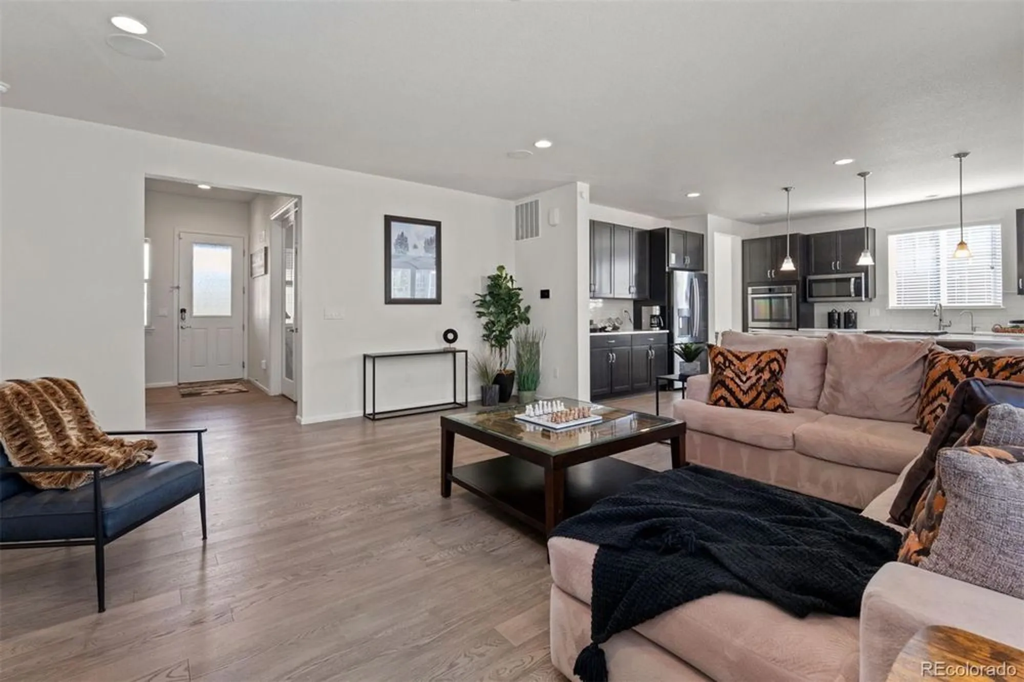 Property Slideshow image 9 of 40 | 6702 w asbury pl, Lakewood, CO, 80227