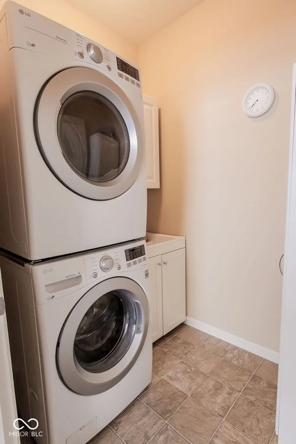 Property Slideshow image 42 of 54 | 12790 arista ln, Fishers, IN, 46037