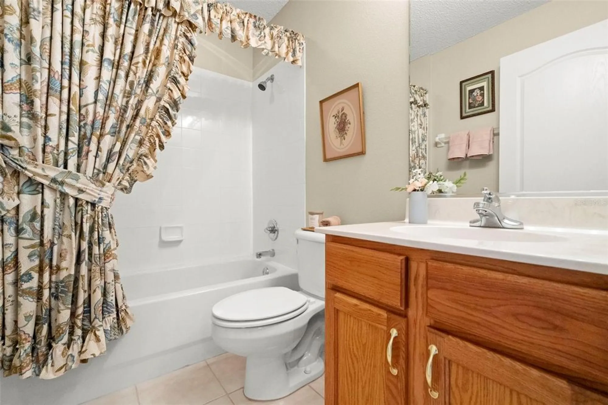 Property Slideshow image 34 of 41 | 1927 acadia greens dr, Sun City Center, FL, 33573