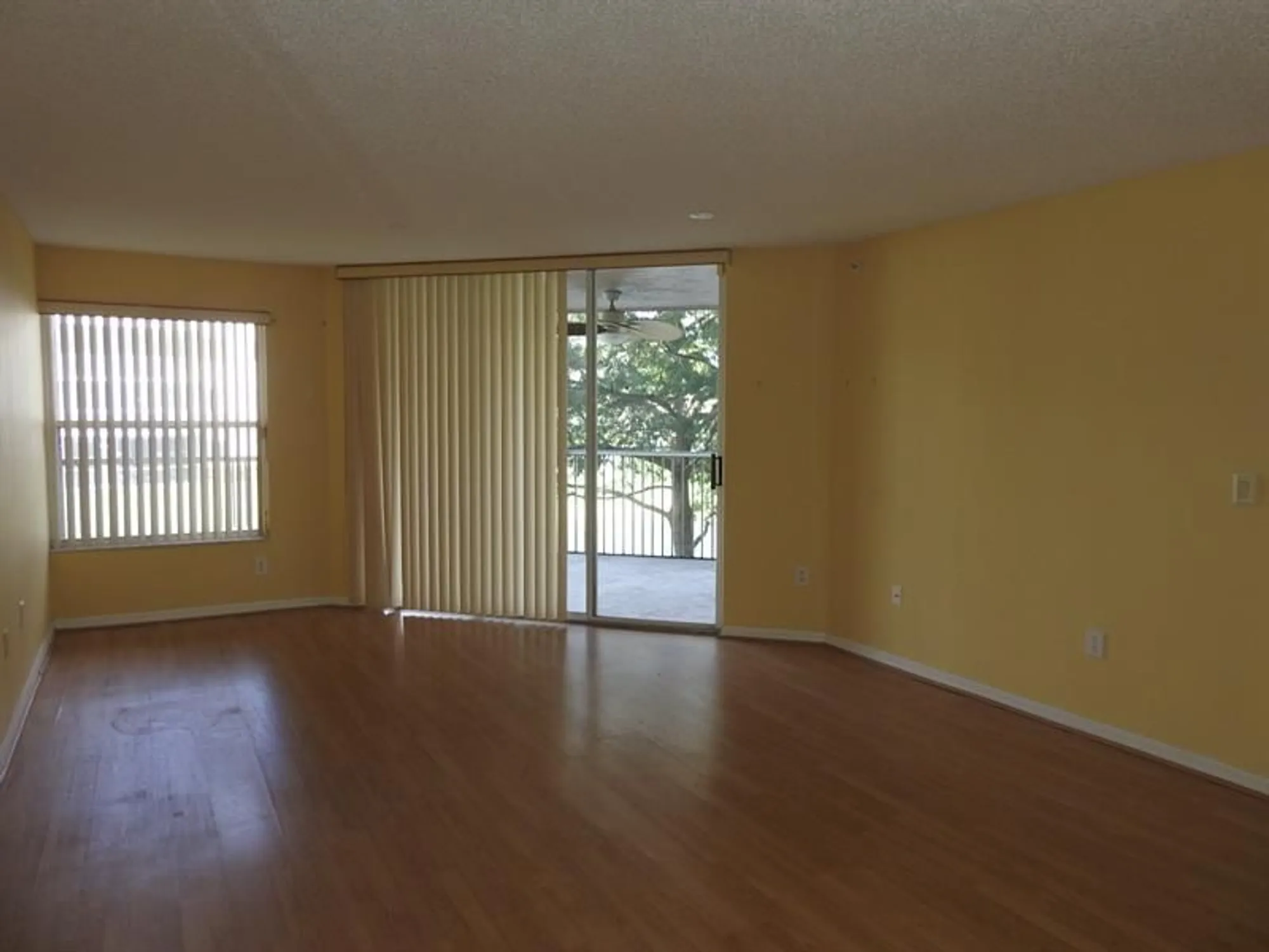 Property Slideshow image 7 of 26 | 7641 granville dr 209, Tamarac, FL, 33321