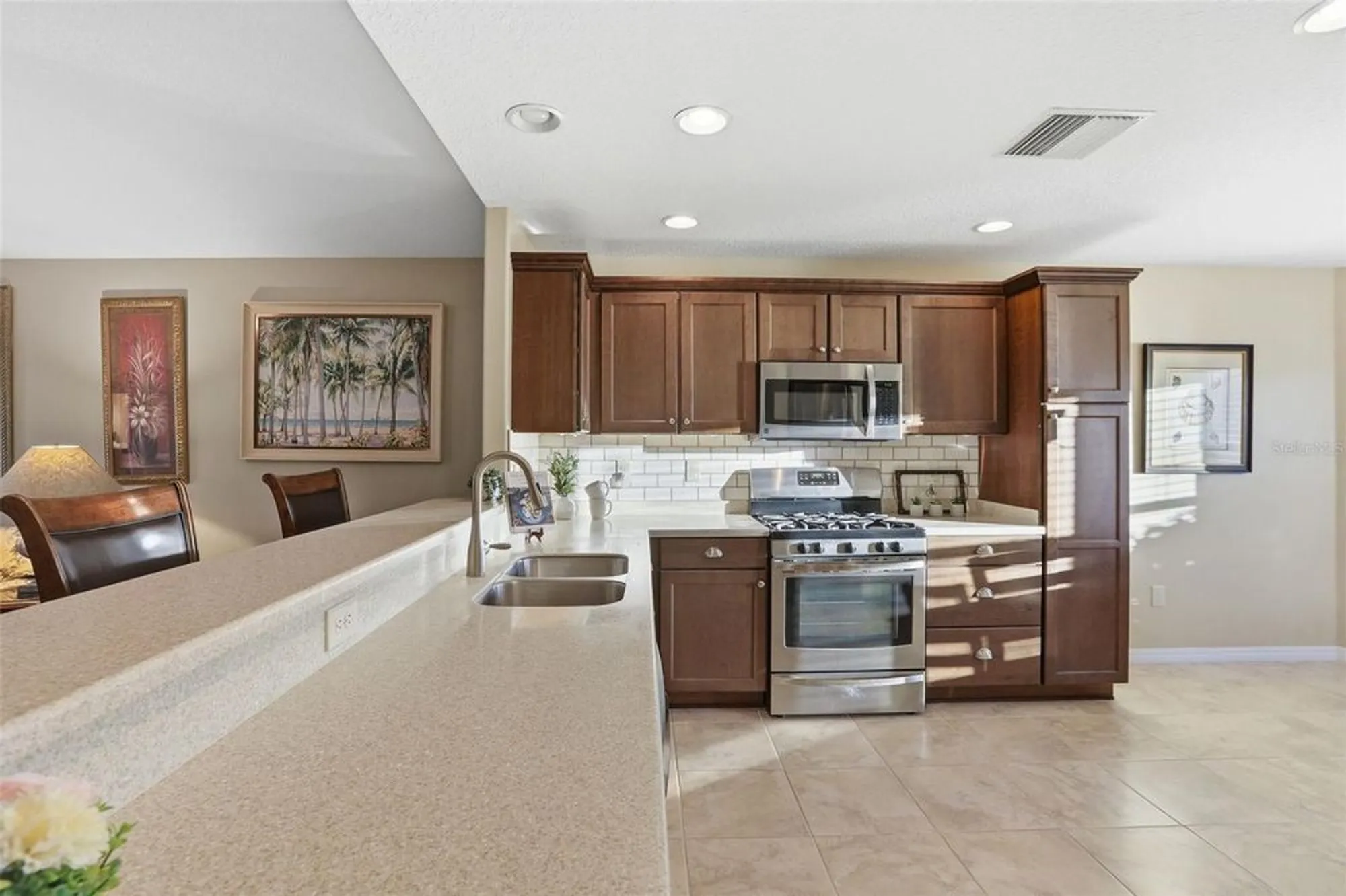 Property Slideshow image 4 of 64 | 27046 roanoke dr, Leesburg, FL, 34748
