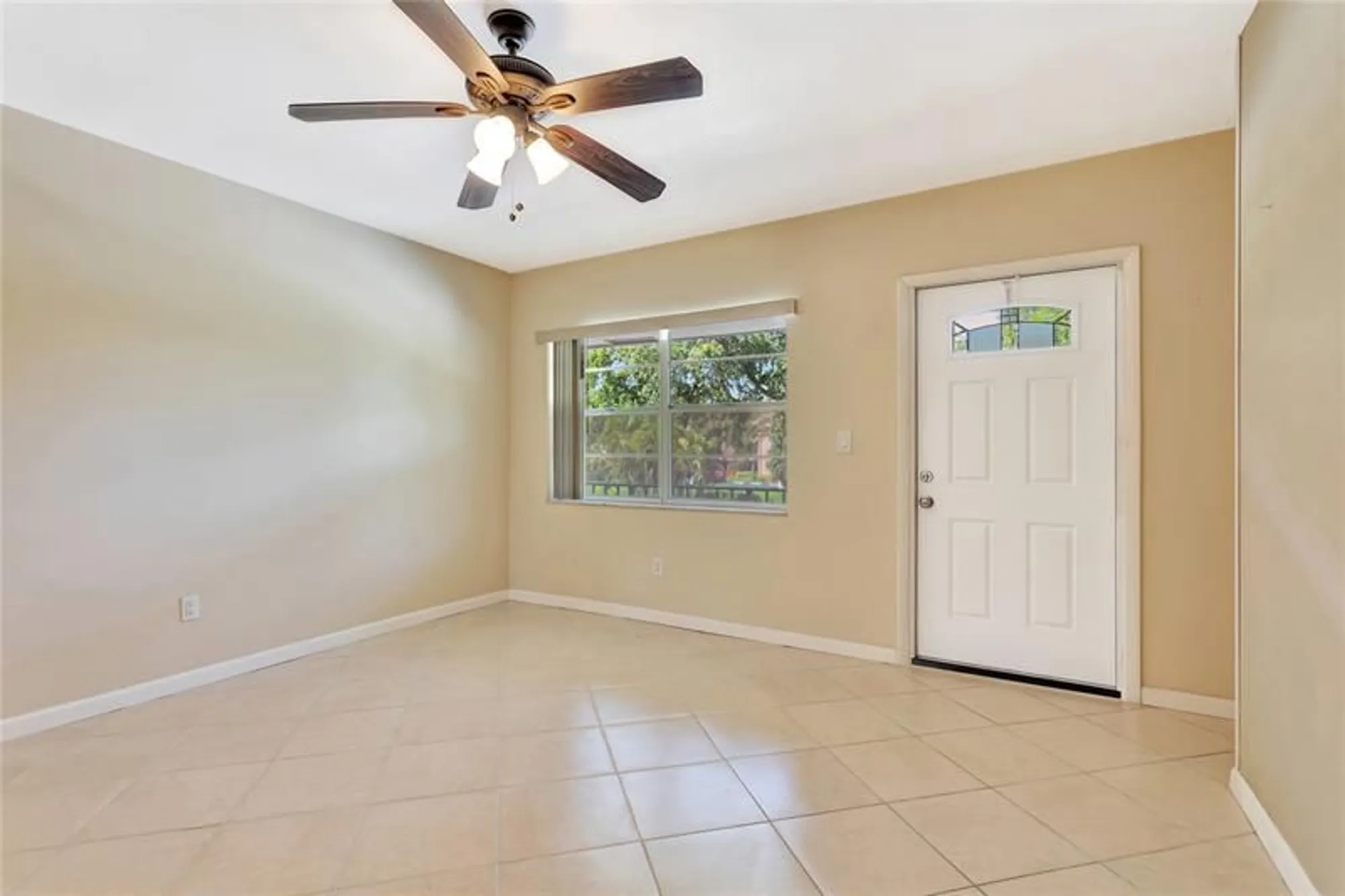 Property Slideshow image 7 of 31 | 7290 nw 1st st 205, Margate, FL, 33063