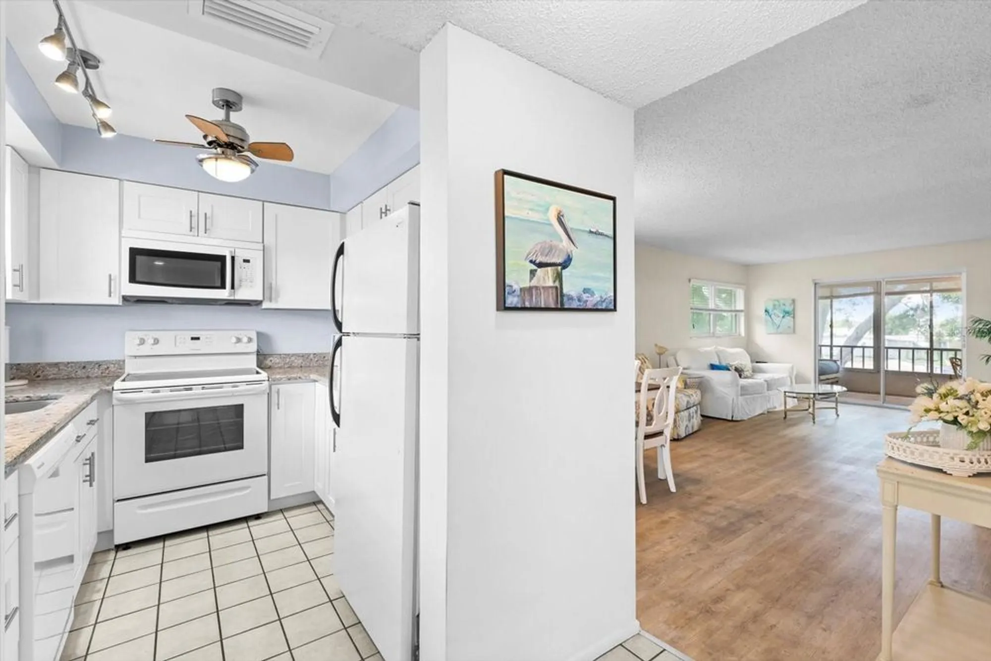 Property Slideshow image 7 of 27 | 304 47th avenue dr 307, Bradenton, FL, 34207
