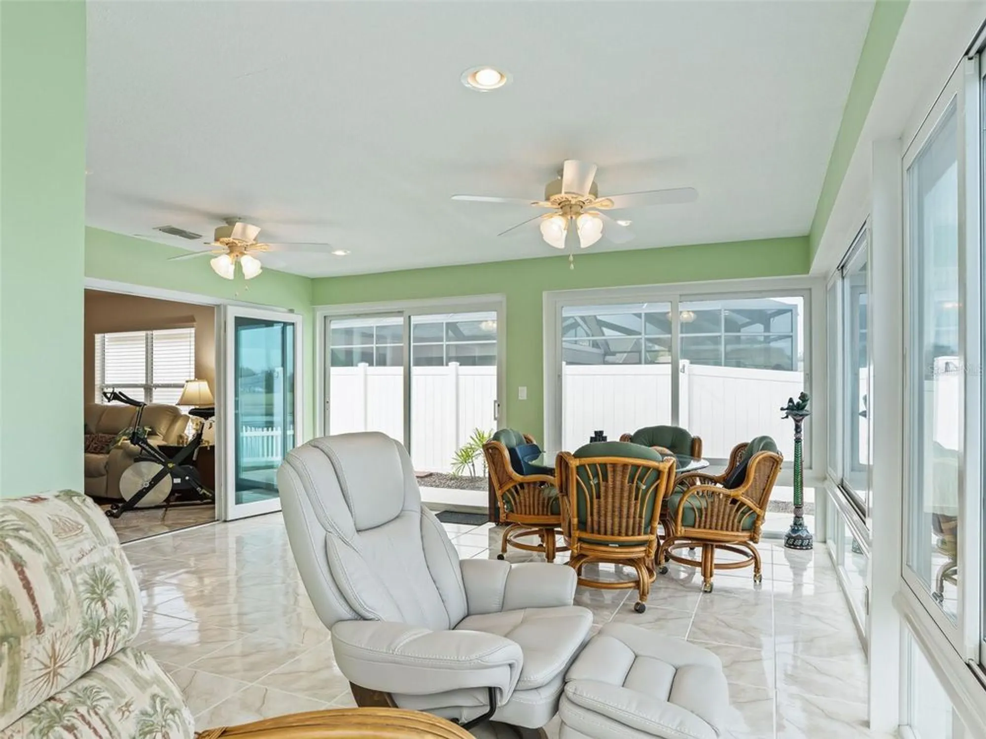 Property Slideshow image 25 of 54 | 1225 edgewater ln, The Villages, FL, 32162