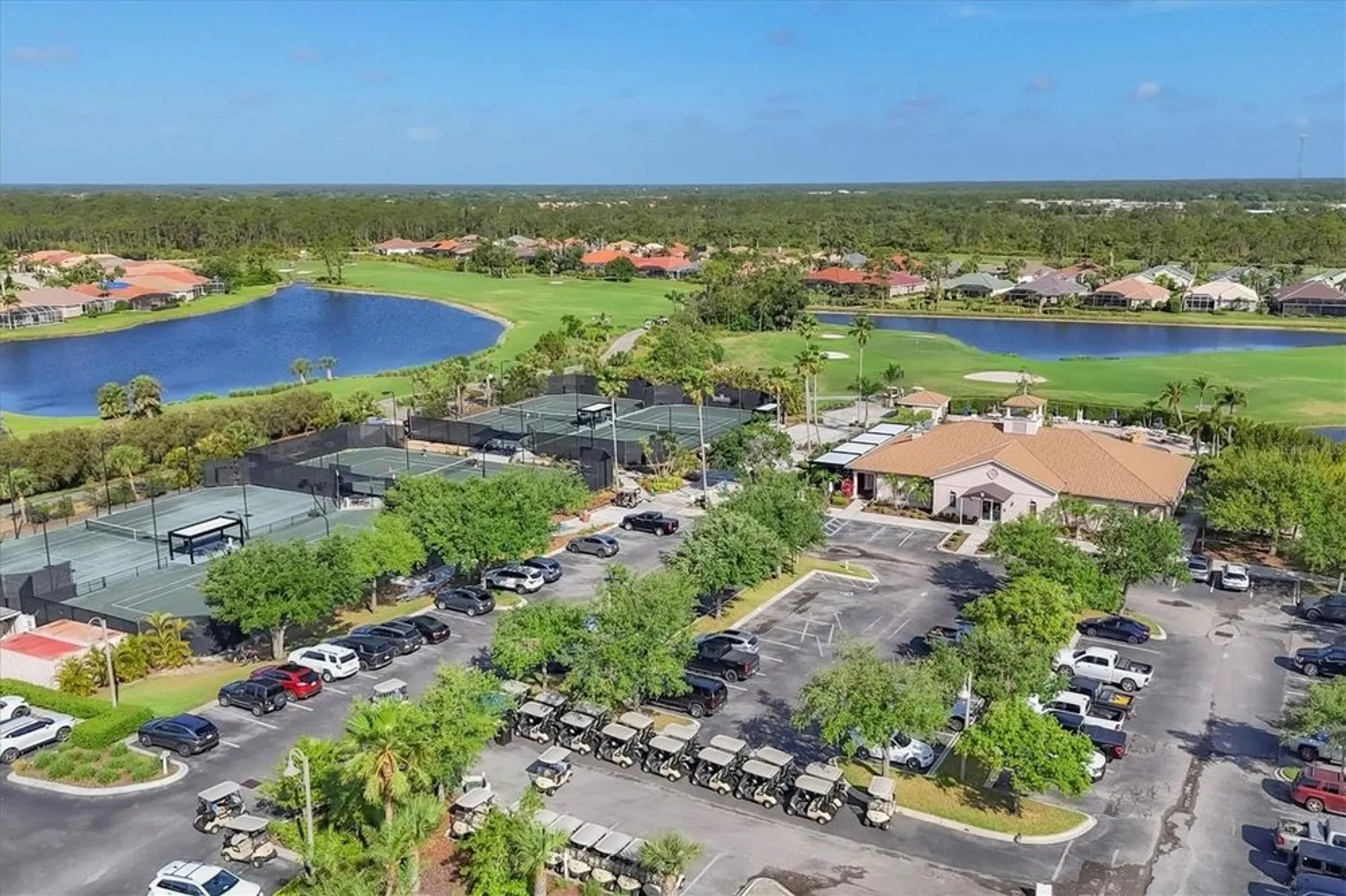 Property Slideshow image 43 of 76 | 4924 whispering oaks dr, North Port, FL, 34287