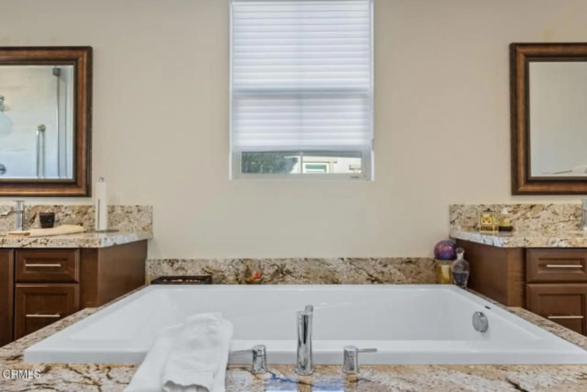 Property Slideshow image 22 of 76 | 2188 jovana ct, Camarillo, CA, 93012