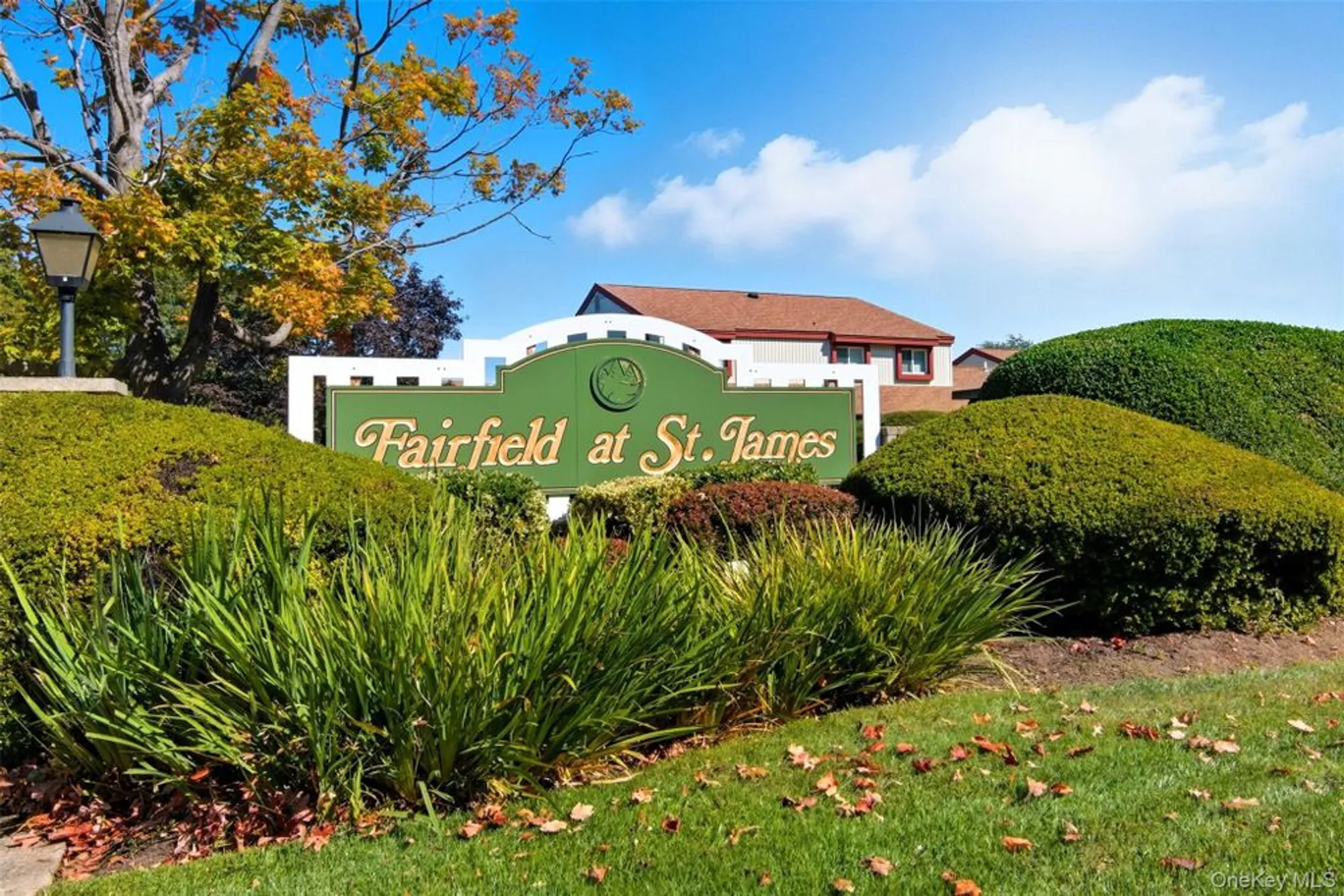 Property Slideshow image 2 of 24 | 607 cabot ct 607, Smithtown, NY, 11780