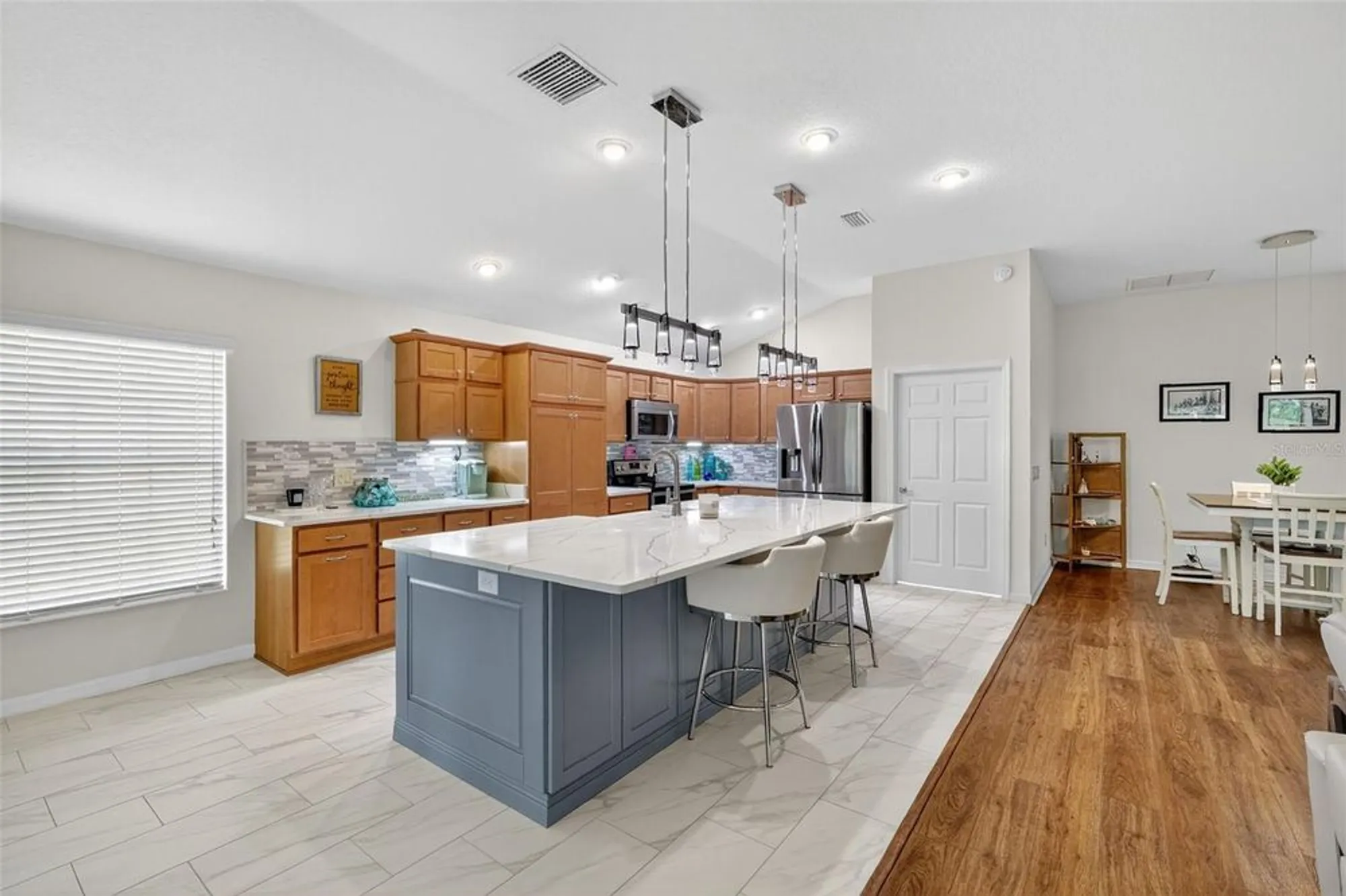 Property Slideshow image 23 of 54 | 10063 lake miona way, Oxford, FL, 34484