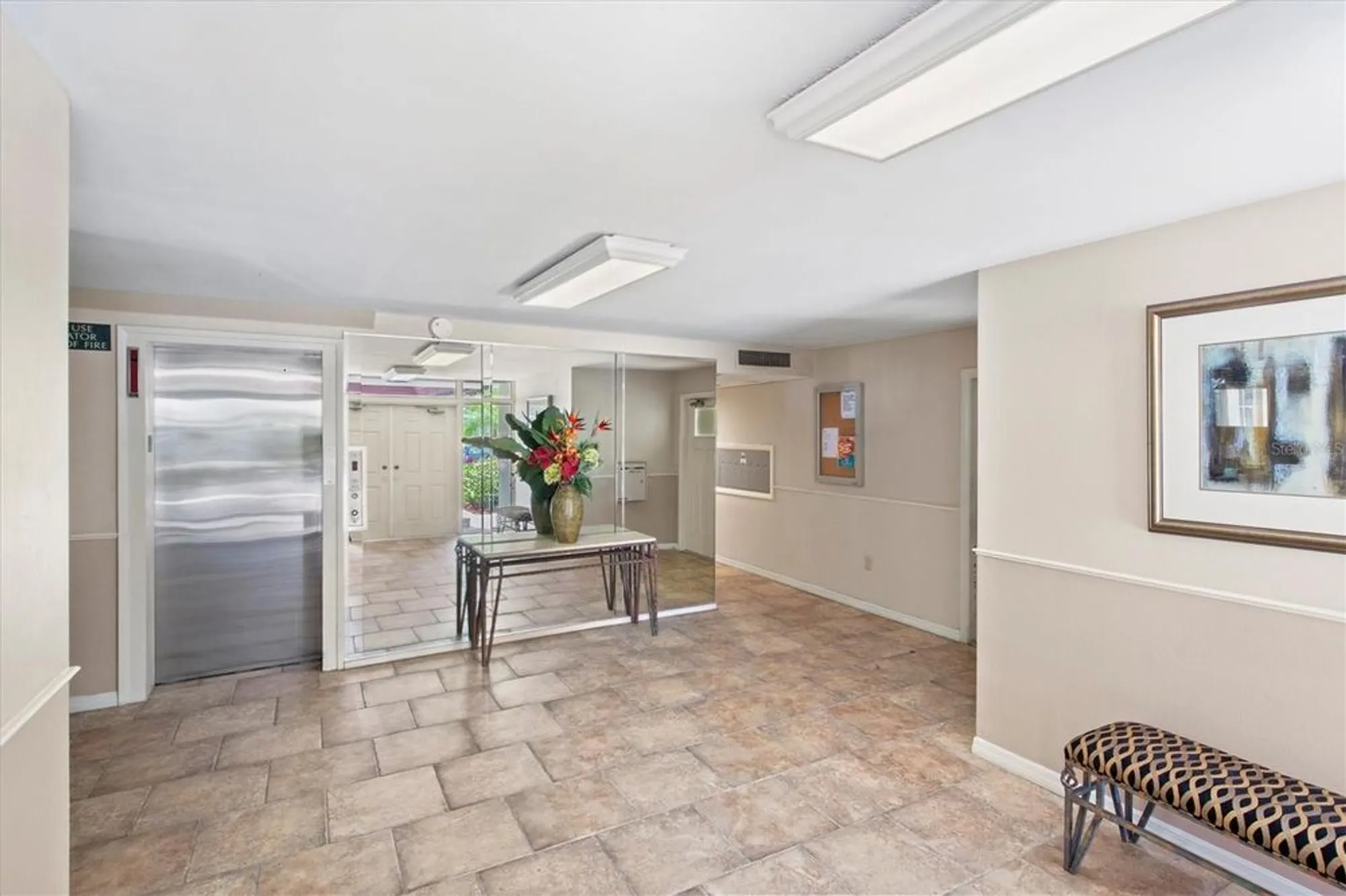 Property Slideshow image 6 of 82 | 7461 w country club dr 408, Sarasota, FL, 34243