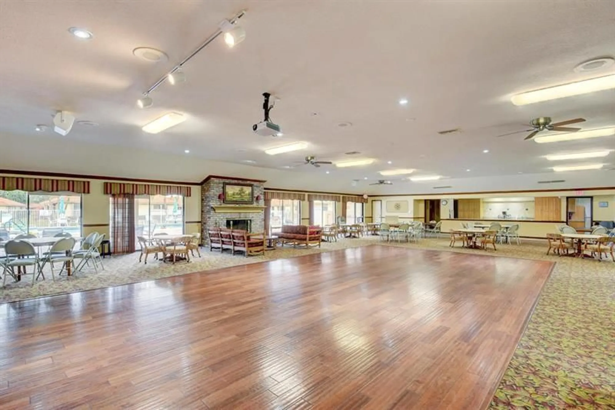 Property Slideshow image 53 of 66 | 9800 pecan tree dr b, Boynton Beach, FL, 33436