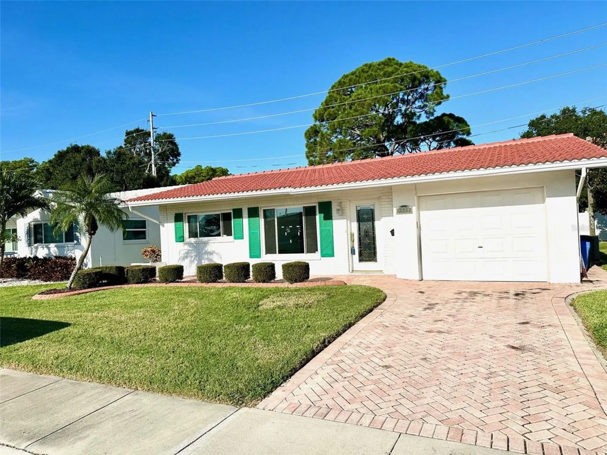 Property Slideshow image 2 of 26 | 9580 45th way, Pinellas Park, FL, 33782