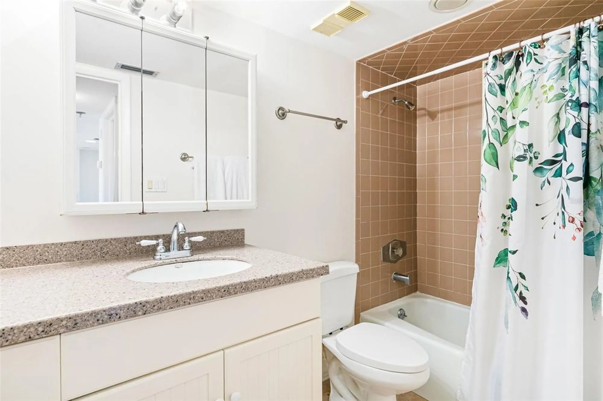 Property Slideshow image 16 of 33 | 3160 matecumbe key rd apt 233, Punta Gorda, FL, 33955