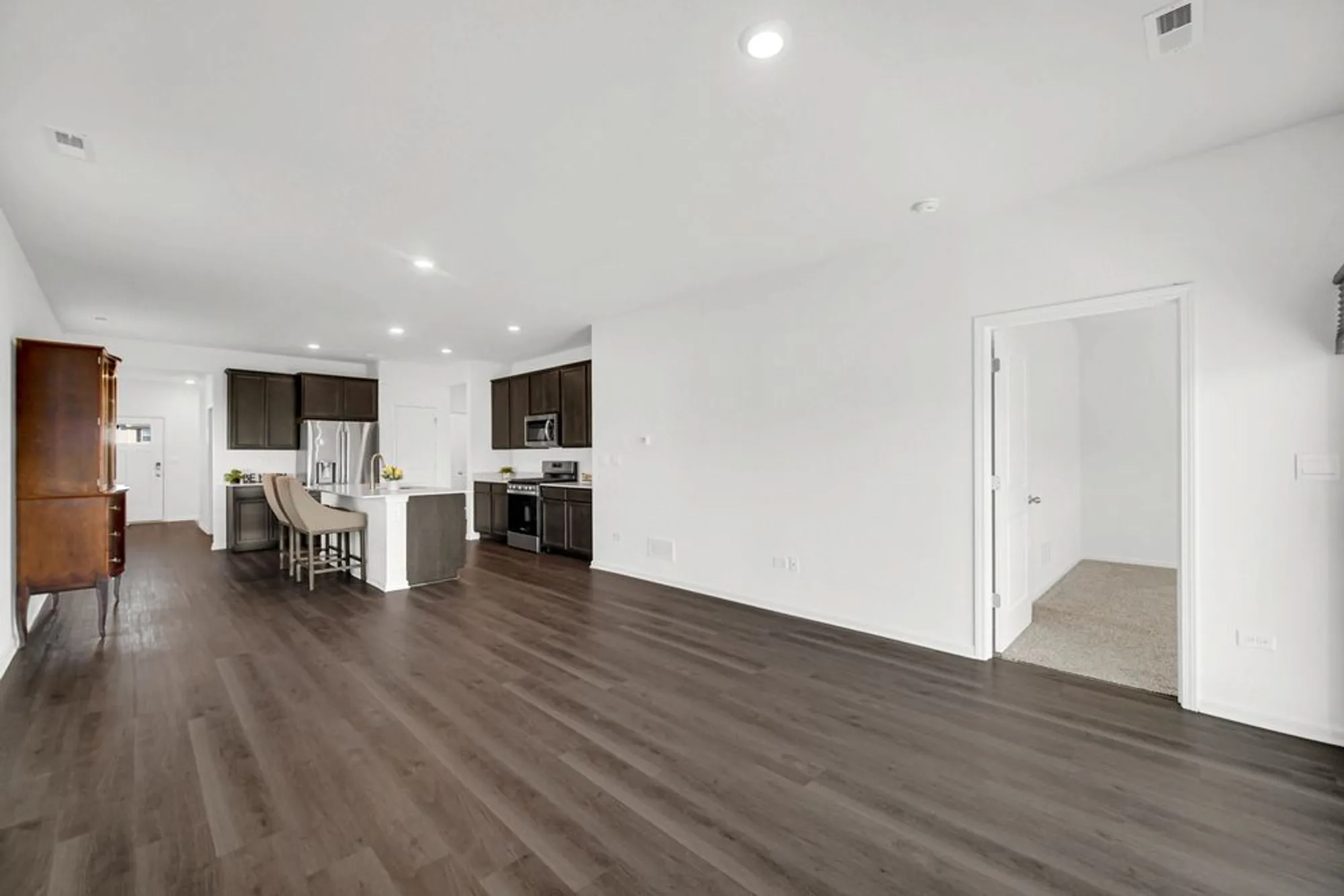 Property Slideshow image 10 of 32 | 2930 harnish dr, Algonquin, IL, 60102