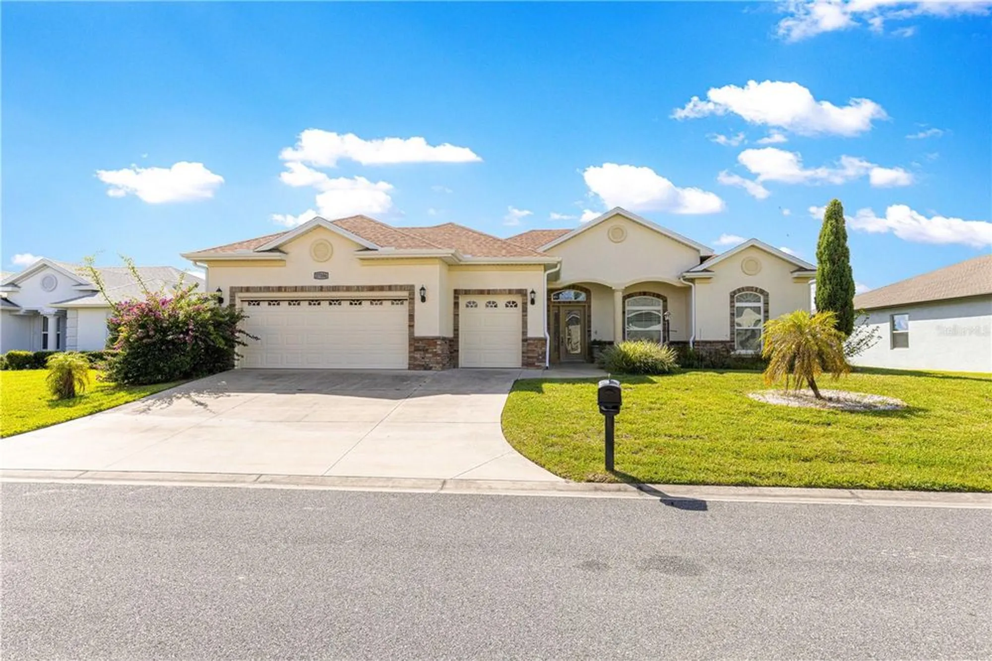 Property Slideshow image 1 of 42 | 17306 se 112th court rd, Summerfield, FL, 34491