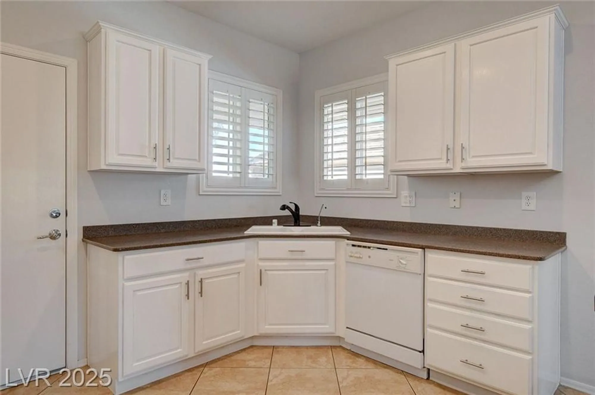 Property Slideshow image 15 of 72 | 2576 binary stars st, Henderson, NV, 89044