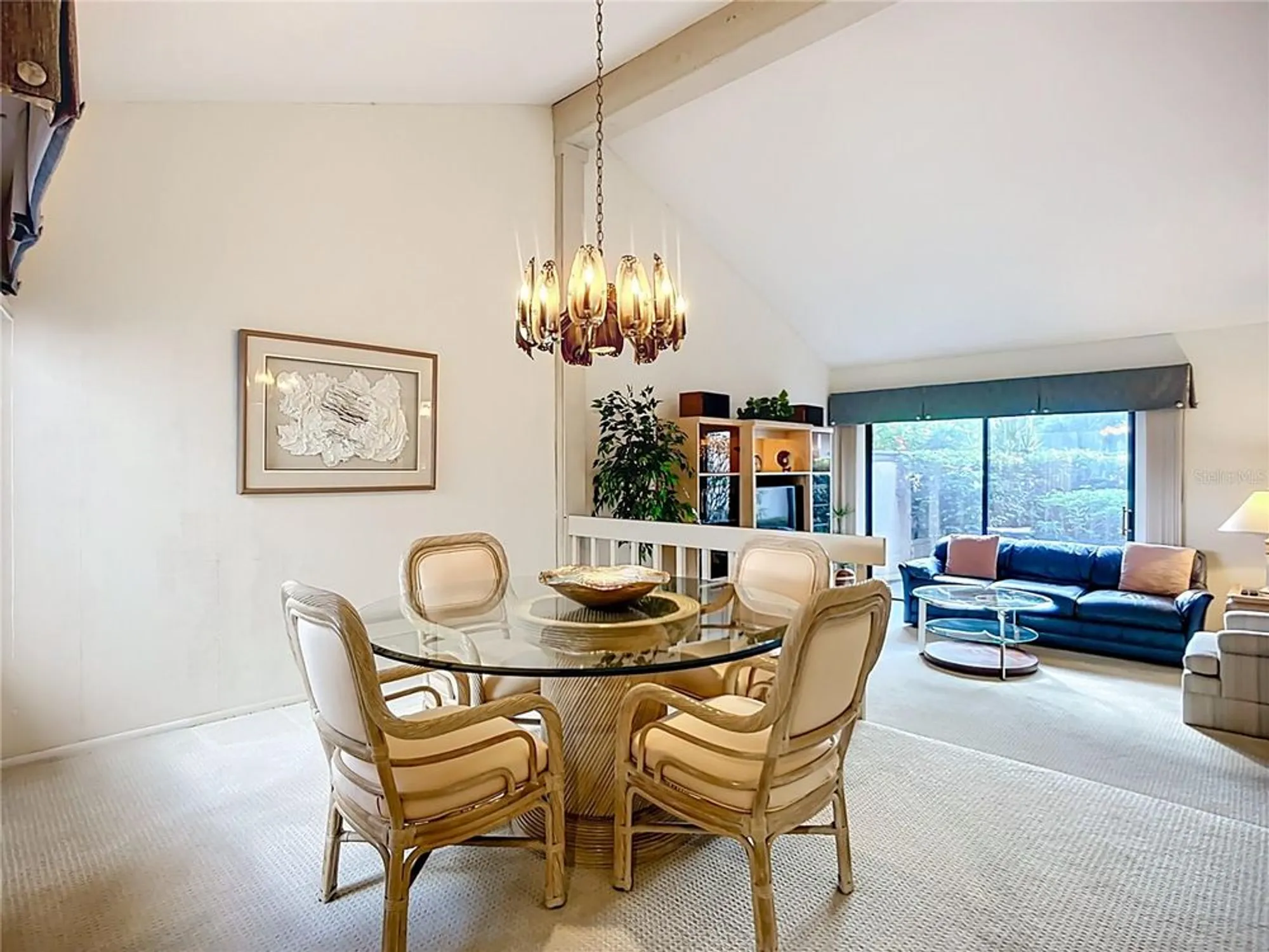 Property Slideshow image 15 of 43 | 4683 oak hollow dr 3, Sarasota, FL, 34241