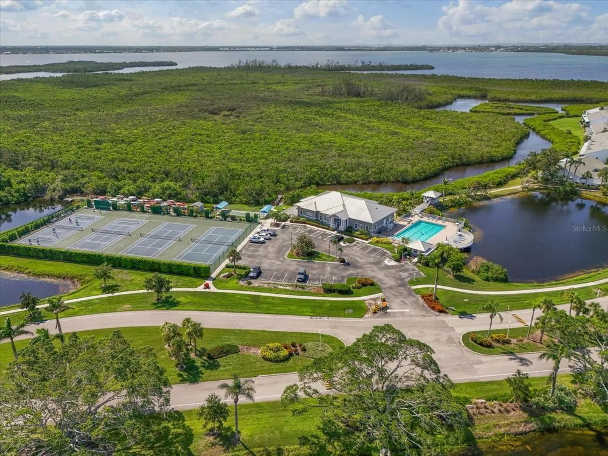 Property Slideshow image 45 of 65 | 970 sandpiper cir # 970, Bradenton, FL, 34209