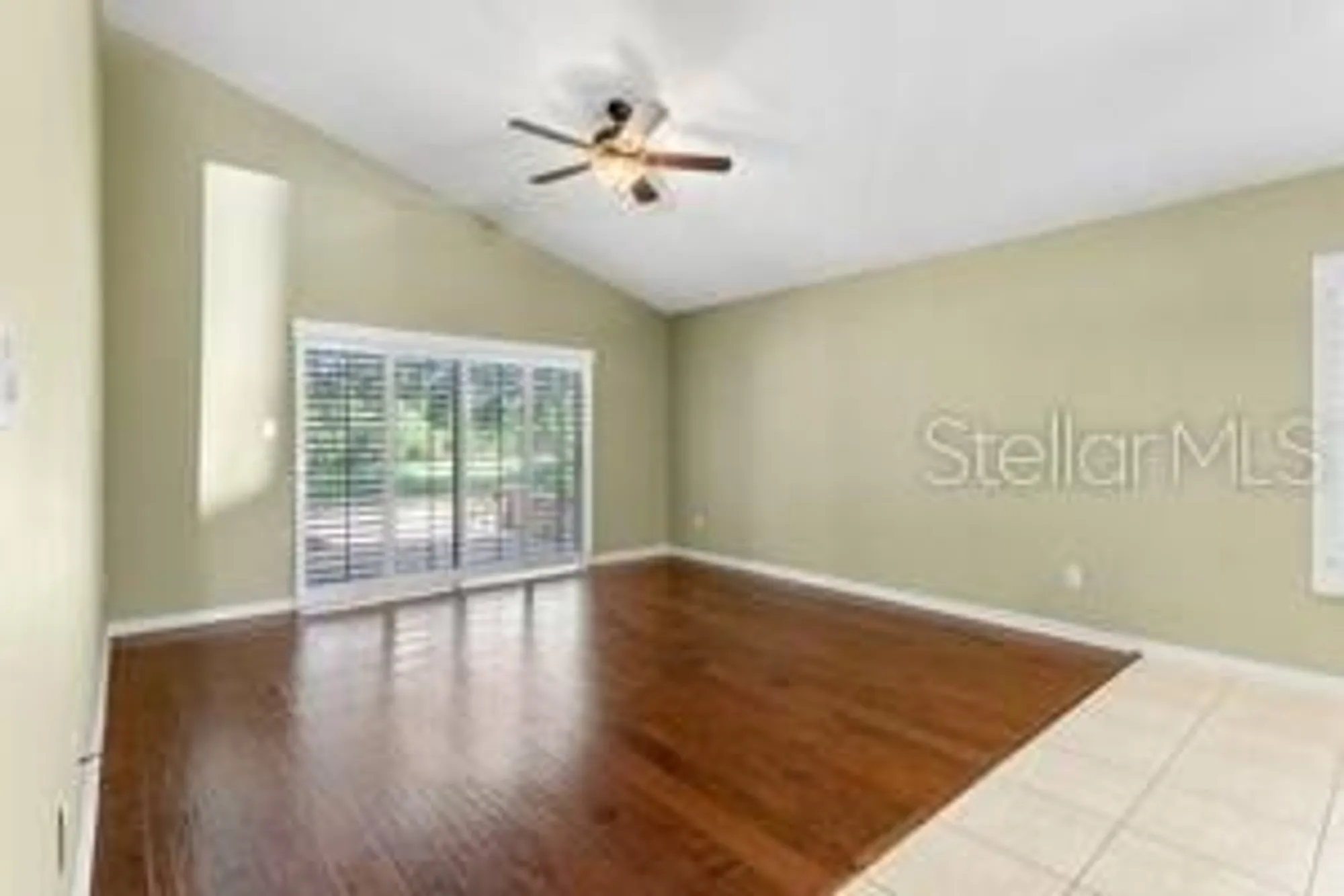 Property Slideshow image 15 of 72 | 24540 madewood ave, Leesburg, FL, 34748