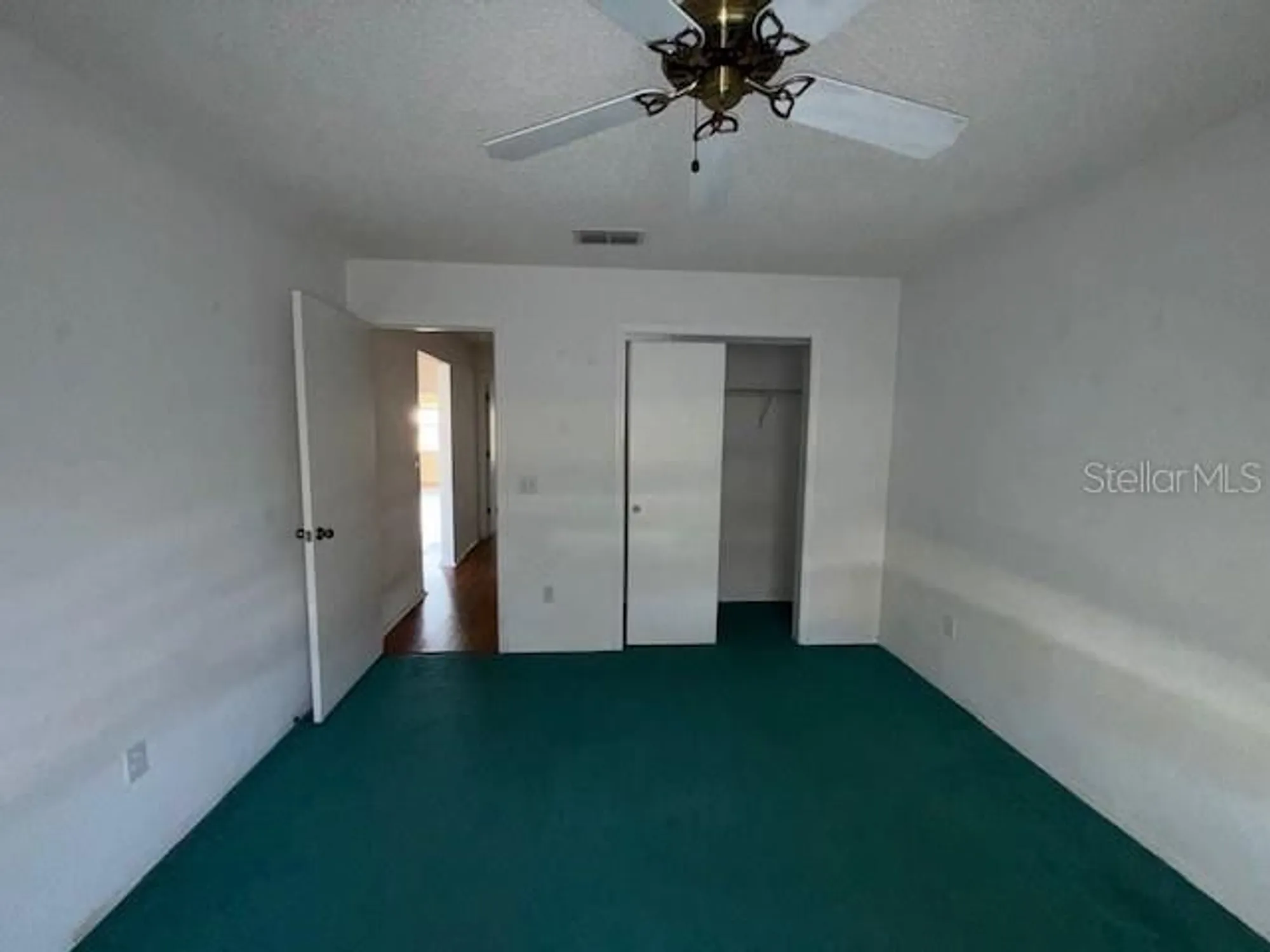 Property Slideshow image 10 of 18 | 438 san pedro dr, Lady Lake, FL, 32159