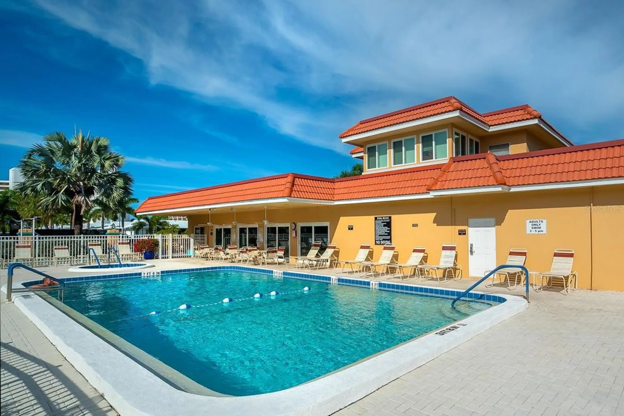 Property Slideshow image 31 of 45 | 1250 n portofino dr apt 304, Sarasota, FL, 34242