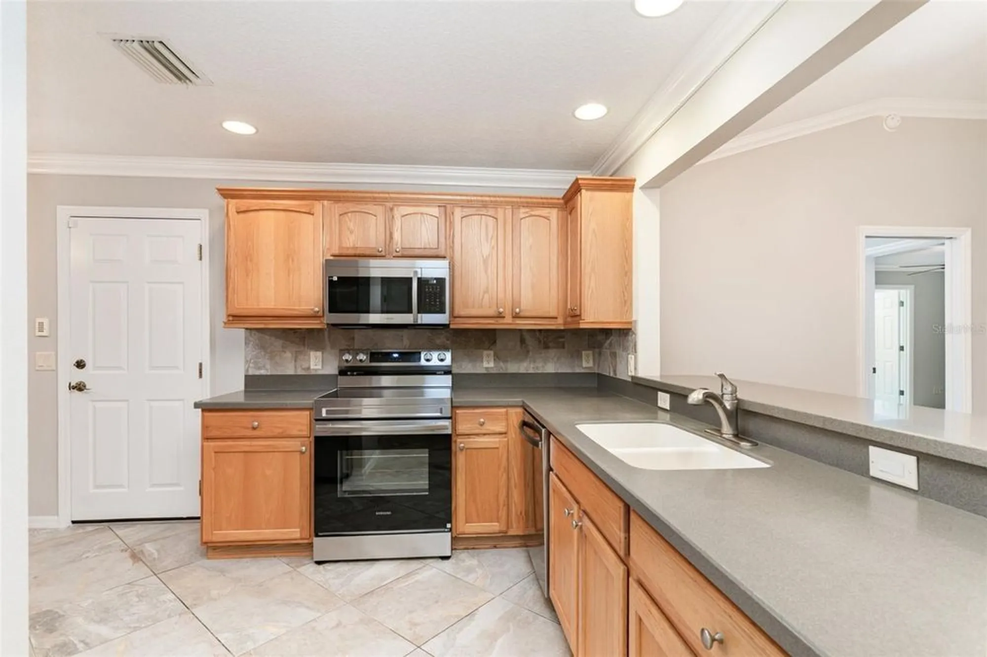 Property Slideshow image 12 of 31 | 1508 gifford ct, The Villages, FL, 32162