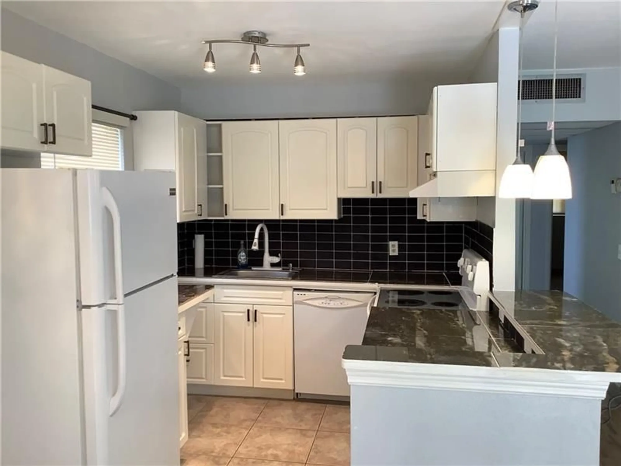 Property Slideshow image 6 of 29 | 557 monaco l # 557, Delray Beach, FL, 33446