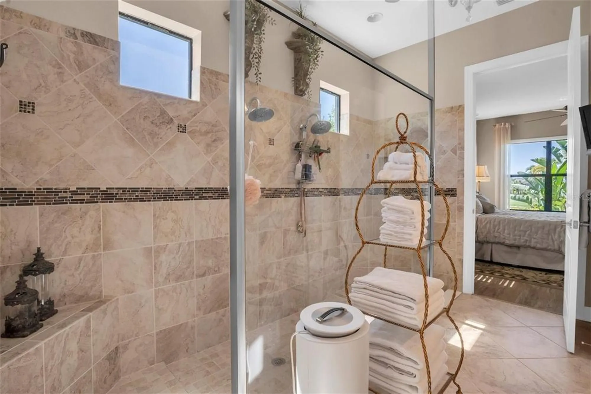 Property Slideshow image 25 of 64 | 3239 forsythia dr, Odessa, FL, 33556