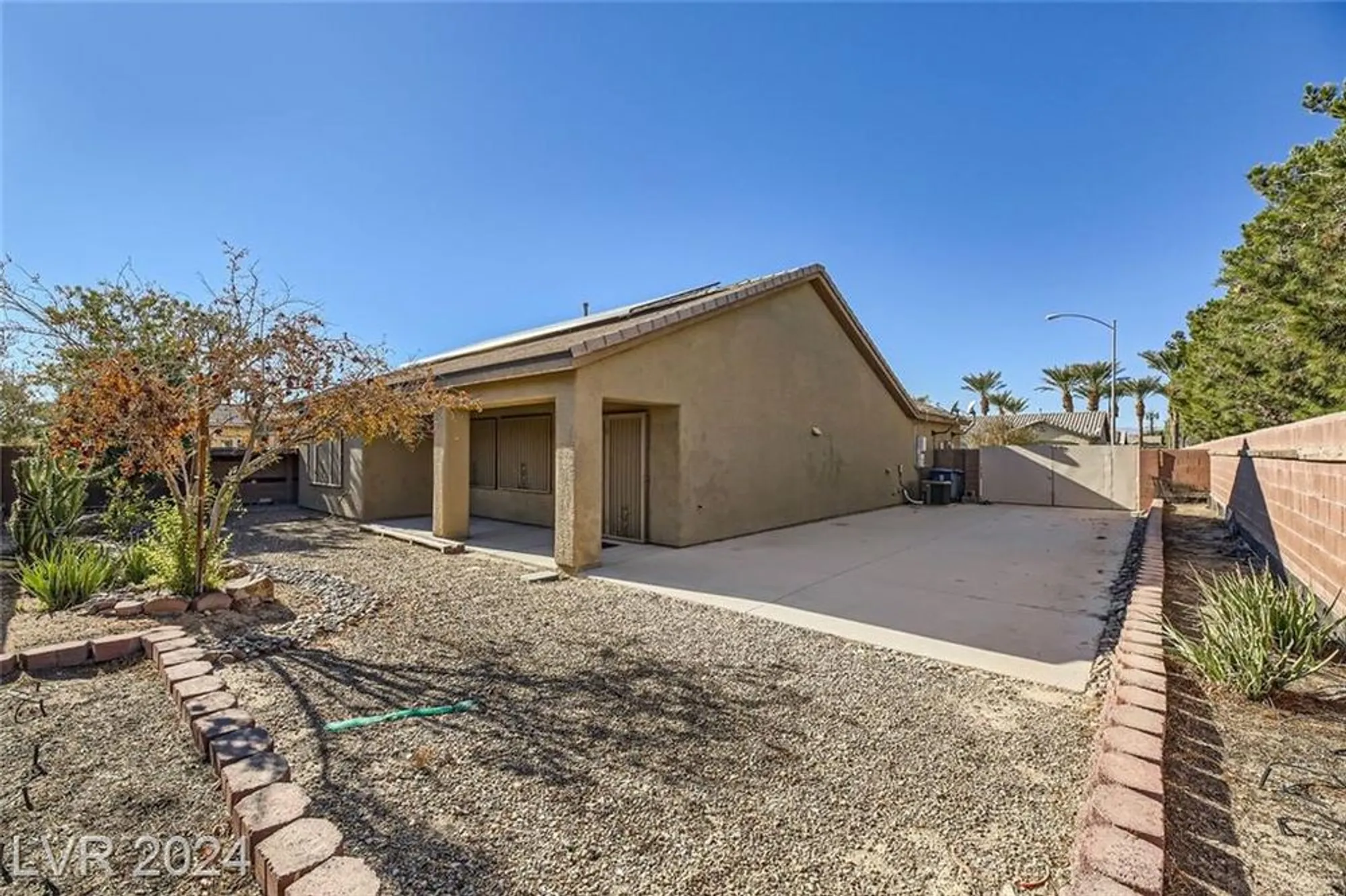 Property Slideshow image 24 of 32 | 3306 american mustang ct, Las Vegas, NV, 89122